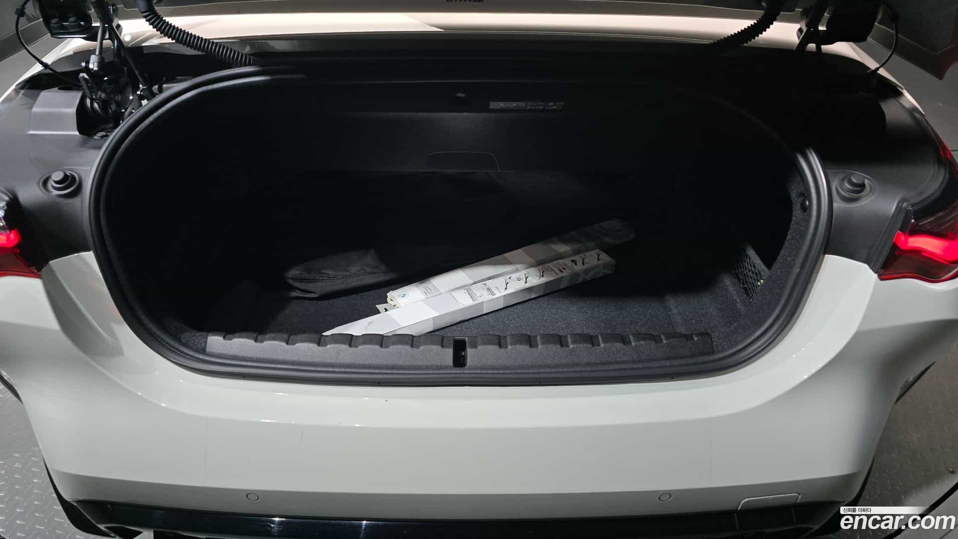 M4 BMW 2022.10-OPTION-024