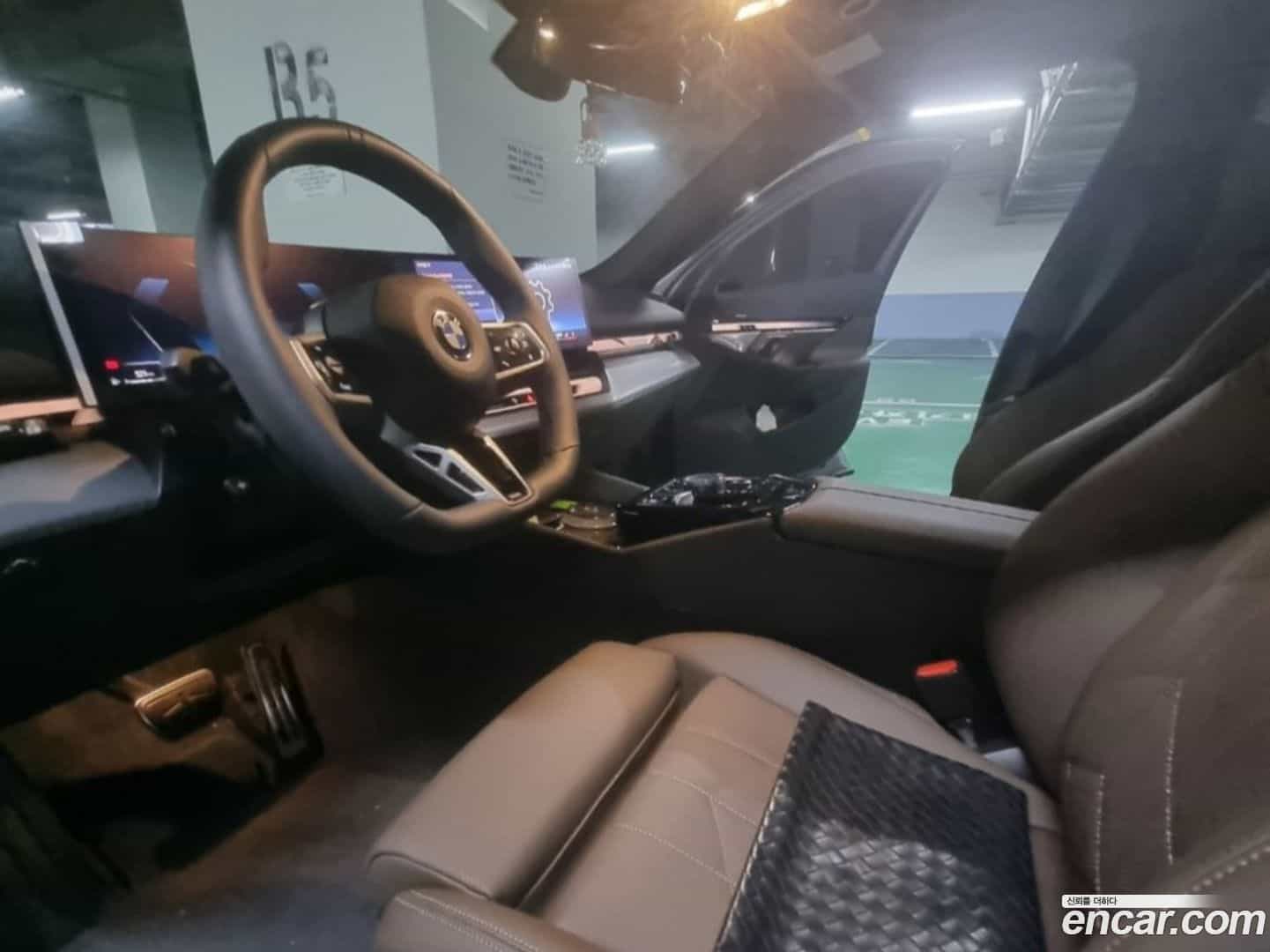 5-Series BMW 2026.1-INNER-010