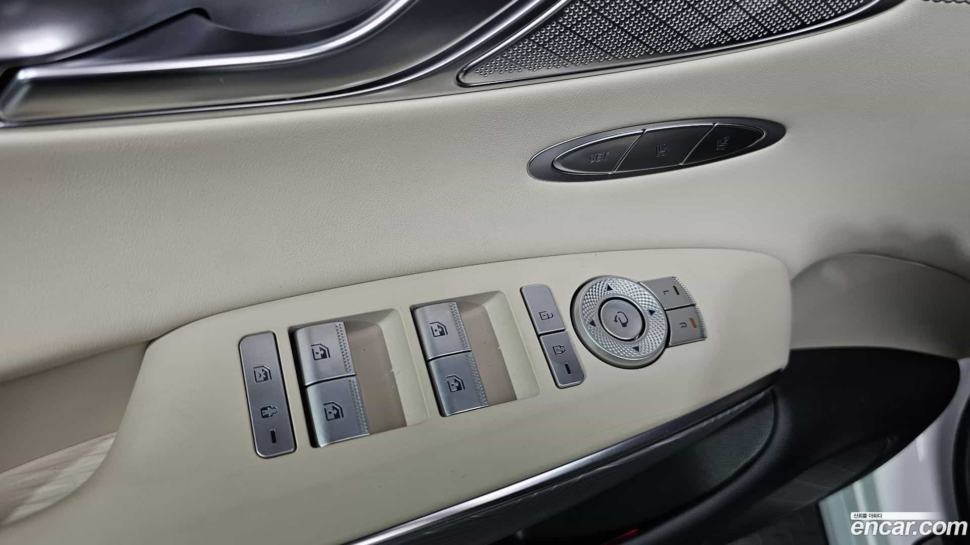 GV70 Genesis 2022.0-OPTION-041