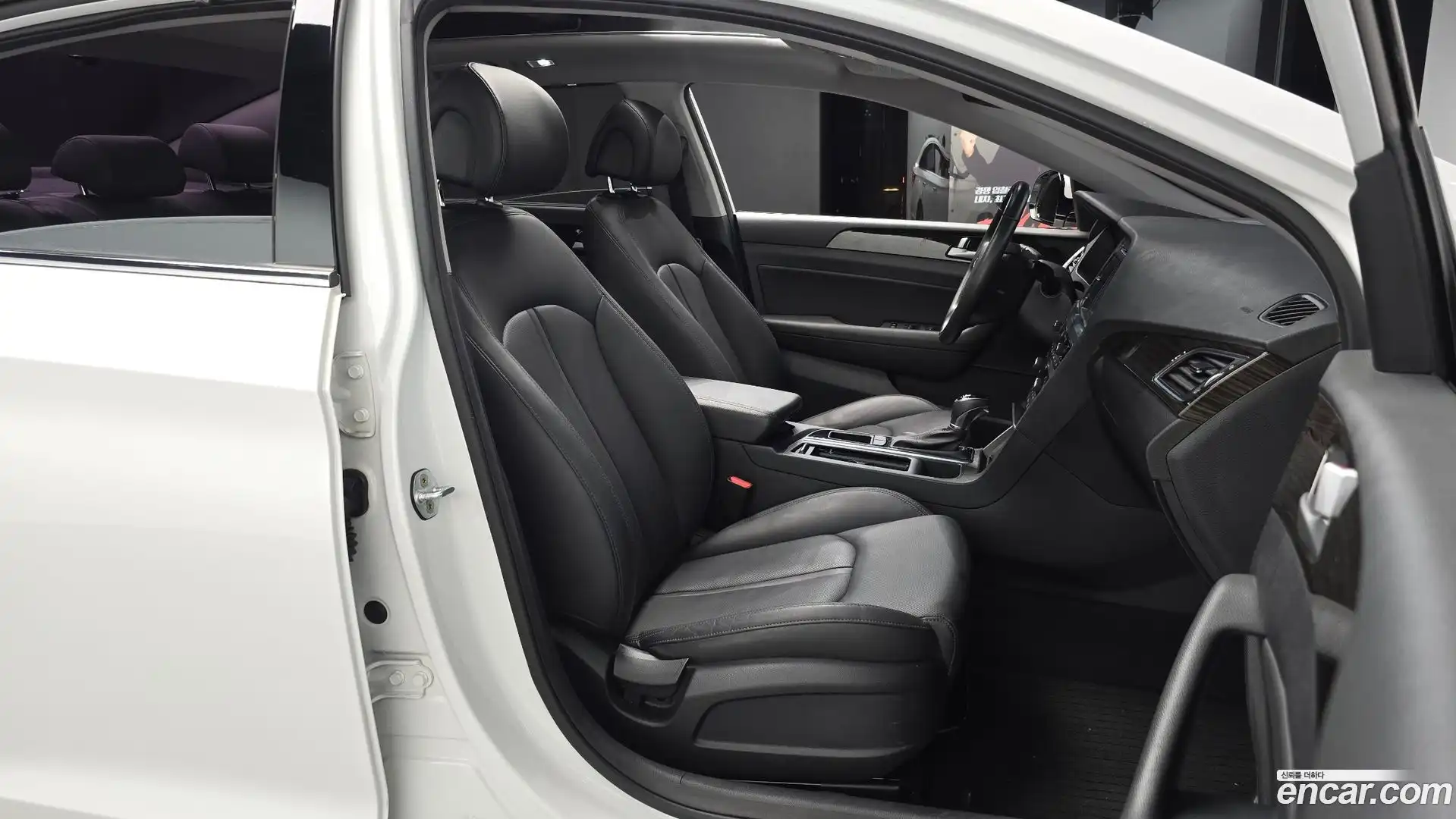 Sonata Hyundai 2016.6-OPTION-015