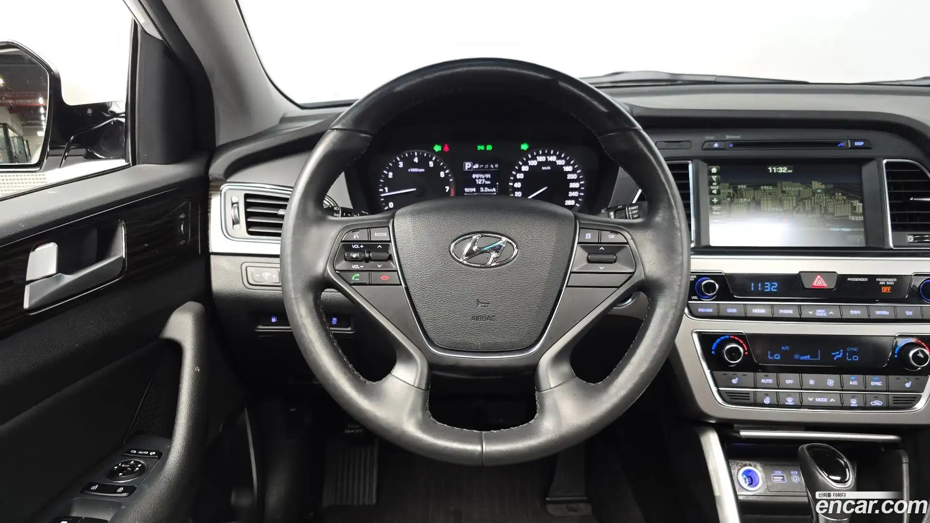 Sonata Hyundai 2016.6-OPTION-017