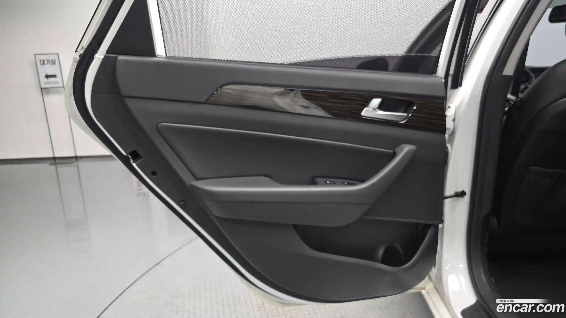 Sonata Hyundai 2016.6-INNER-035