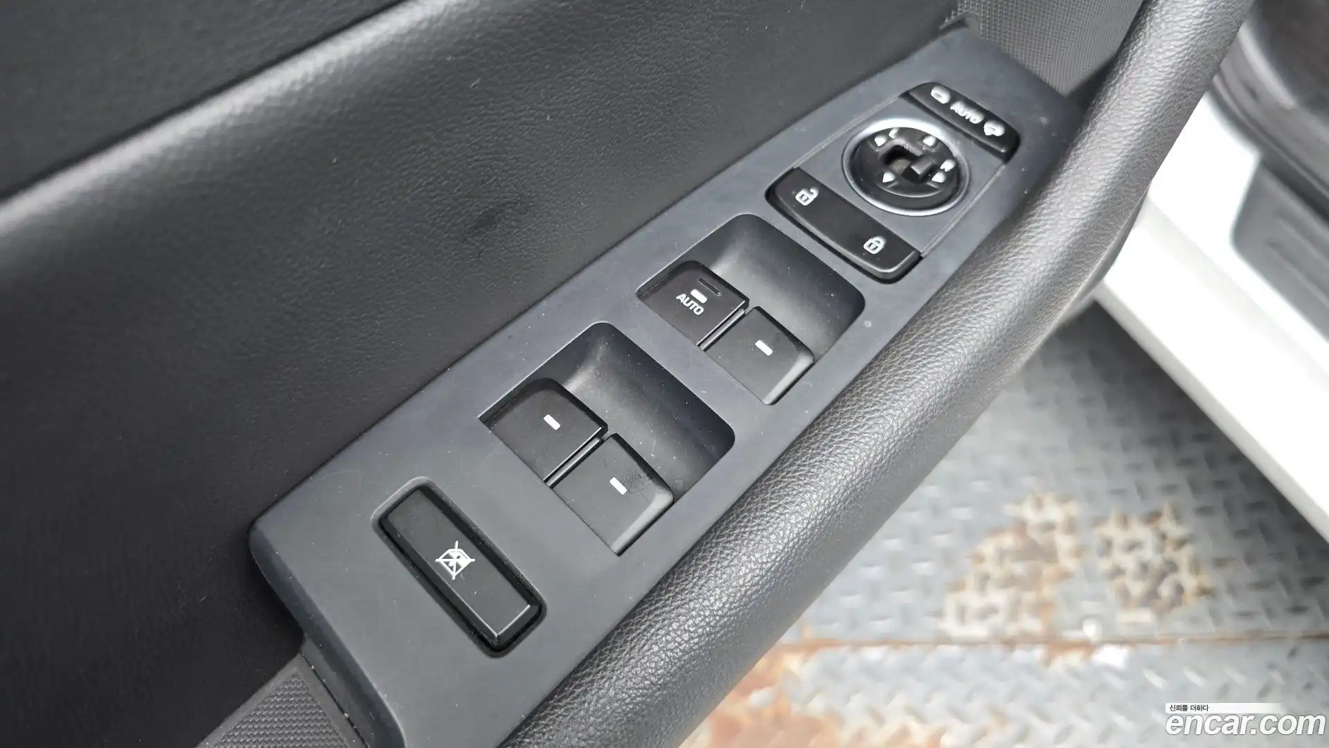 Sonata Hyundai 2016.6-OPTION-043