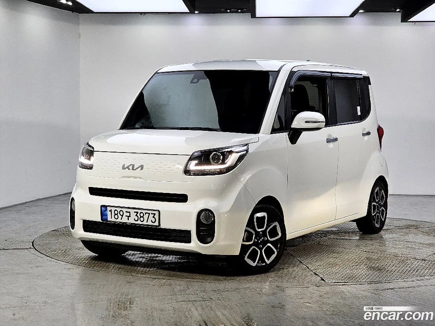 Main__Slider__Photo:RAY Kia 2022.4-0