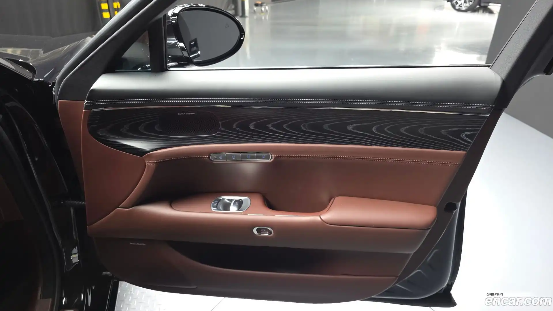 G90 Genesis 2023.10-INNER-034