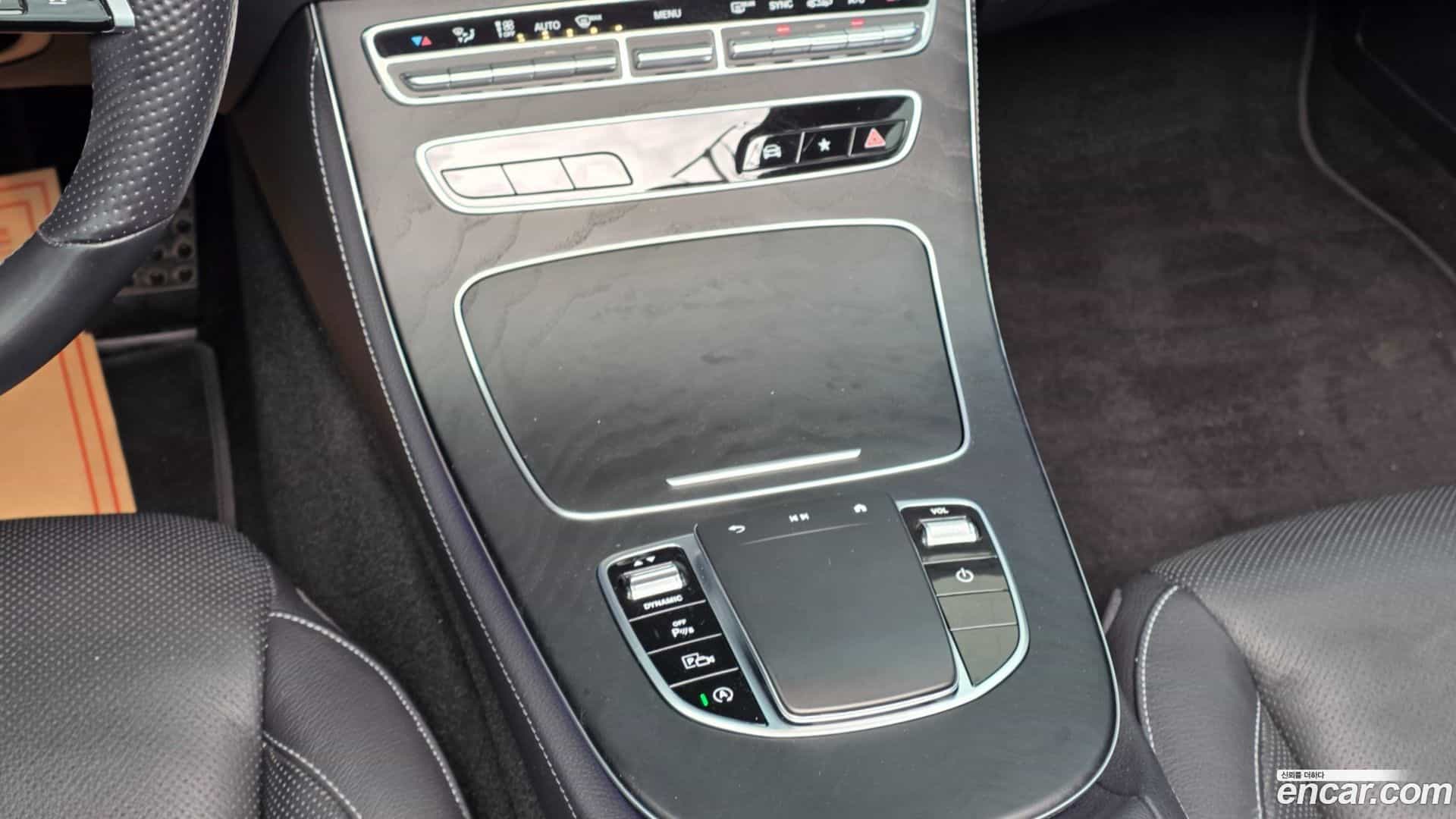 E-Class Mercedes-Benz 2022.11-INNER-008