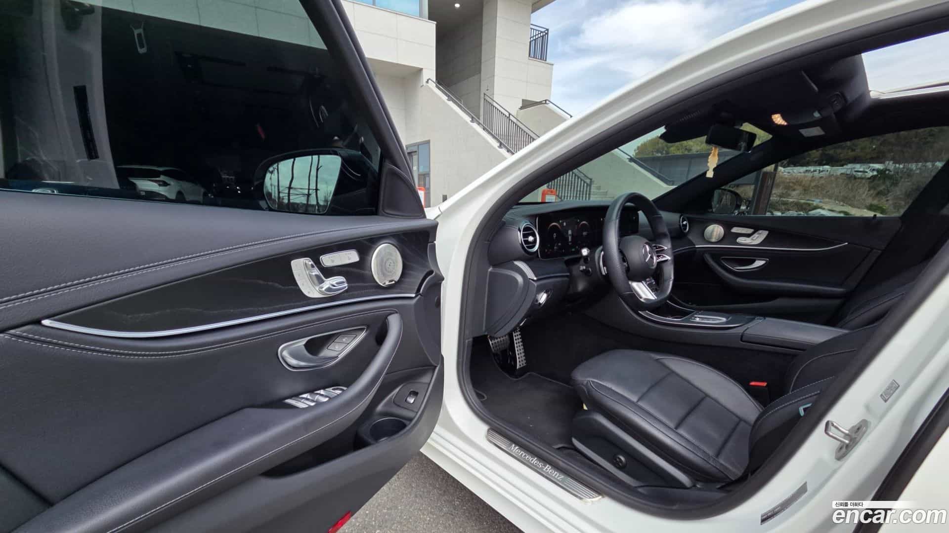 E-Class Mercedes-Benz 2022.11-INNER-009