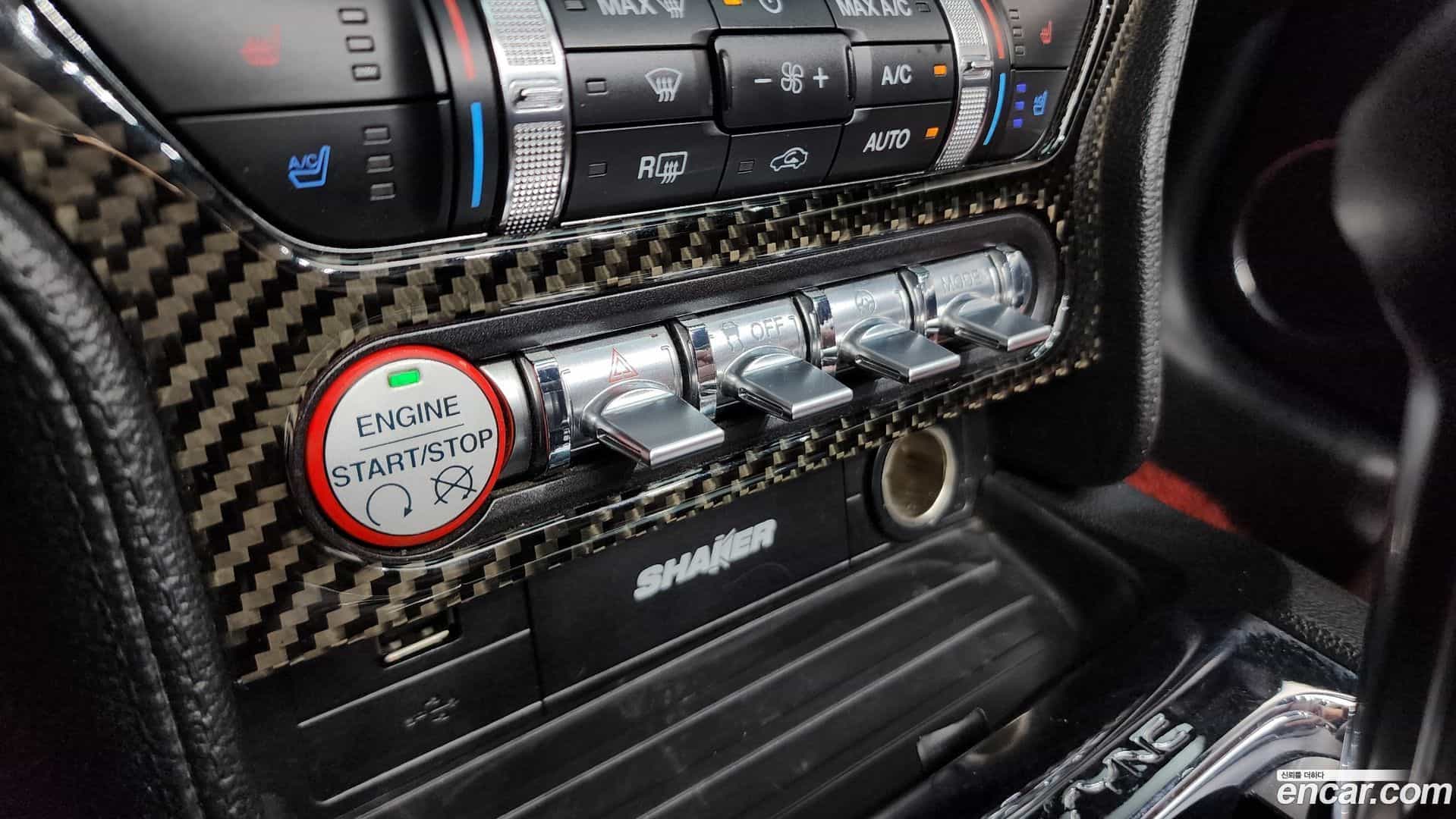 Mustang Ford 2016.8-OPTION-022