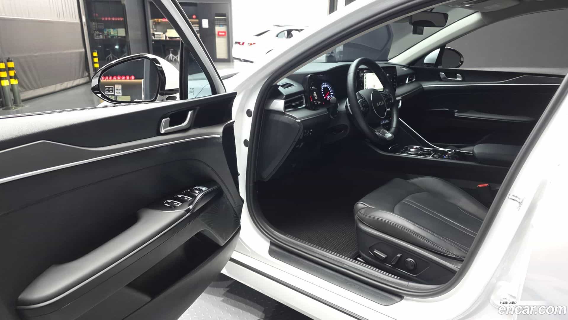 K5 Kia 2023.3-INNER-010