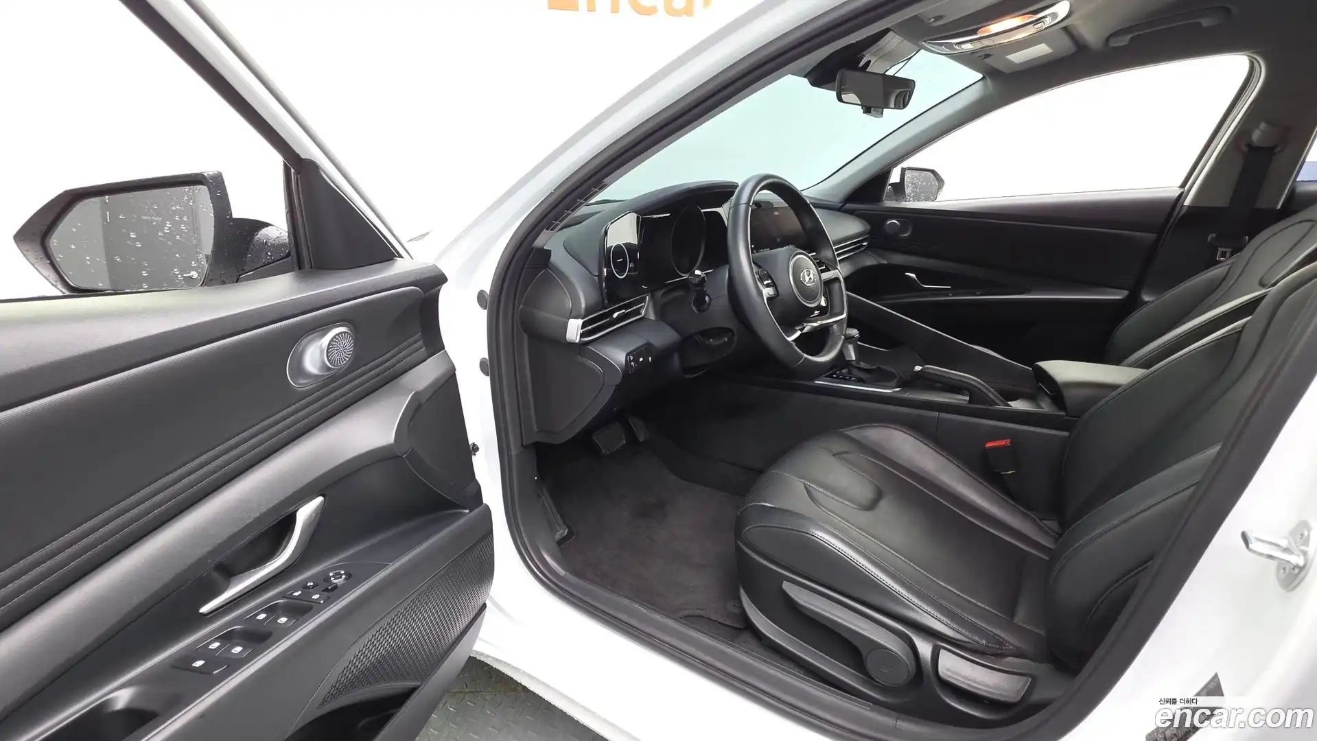 AVANTE Hyundai 2023.1-INNER-010