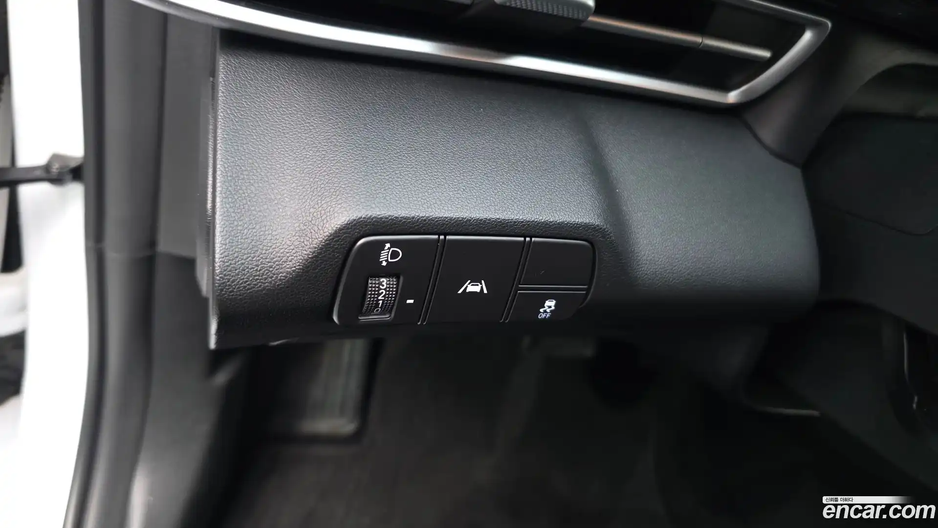 AVANTE Hyundai 2023.1-OPTION-018