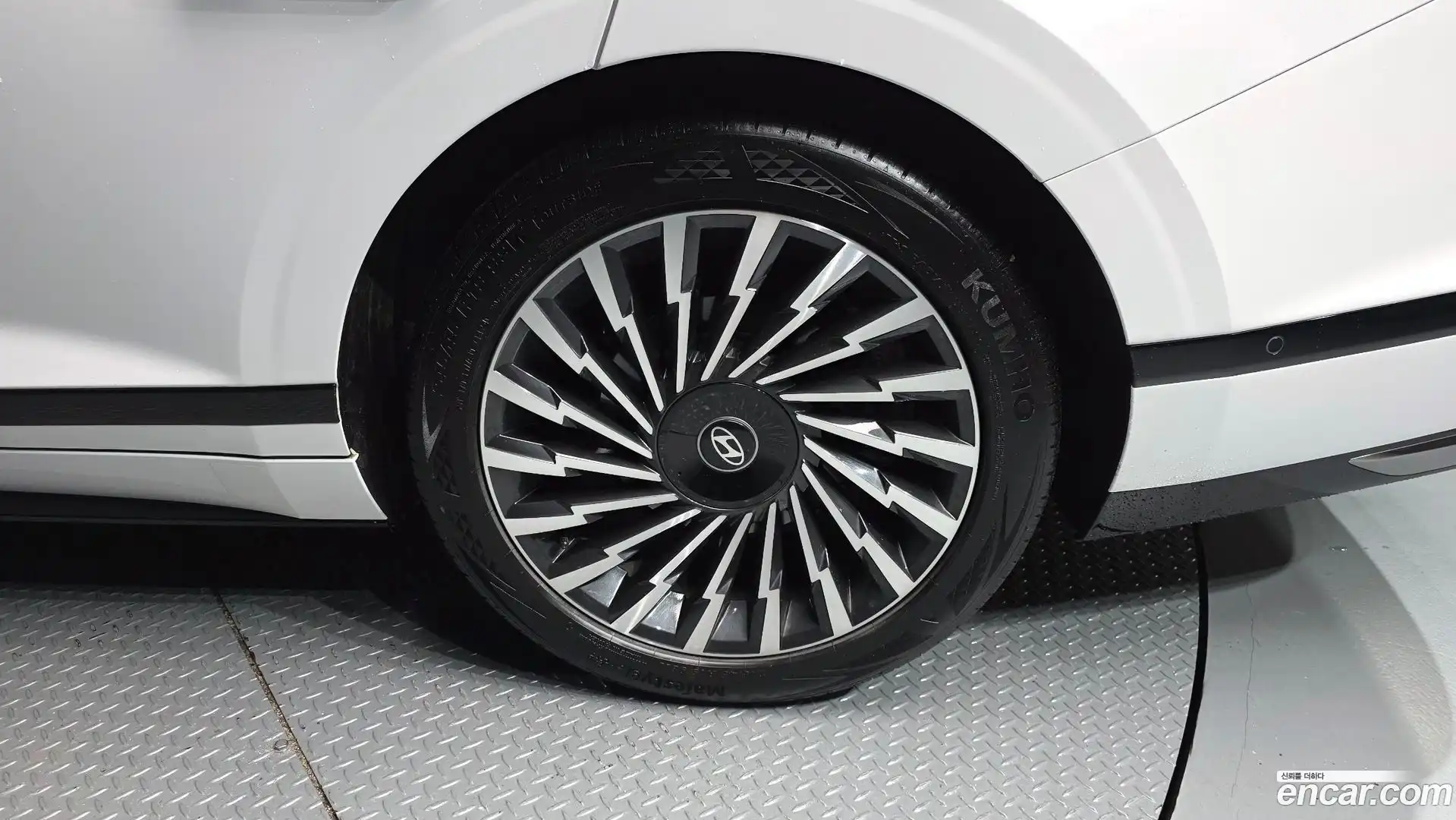 Grandeur Hyundai 2024.3-OUTER-031