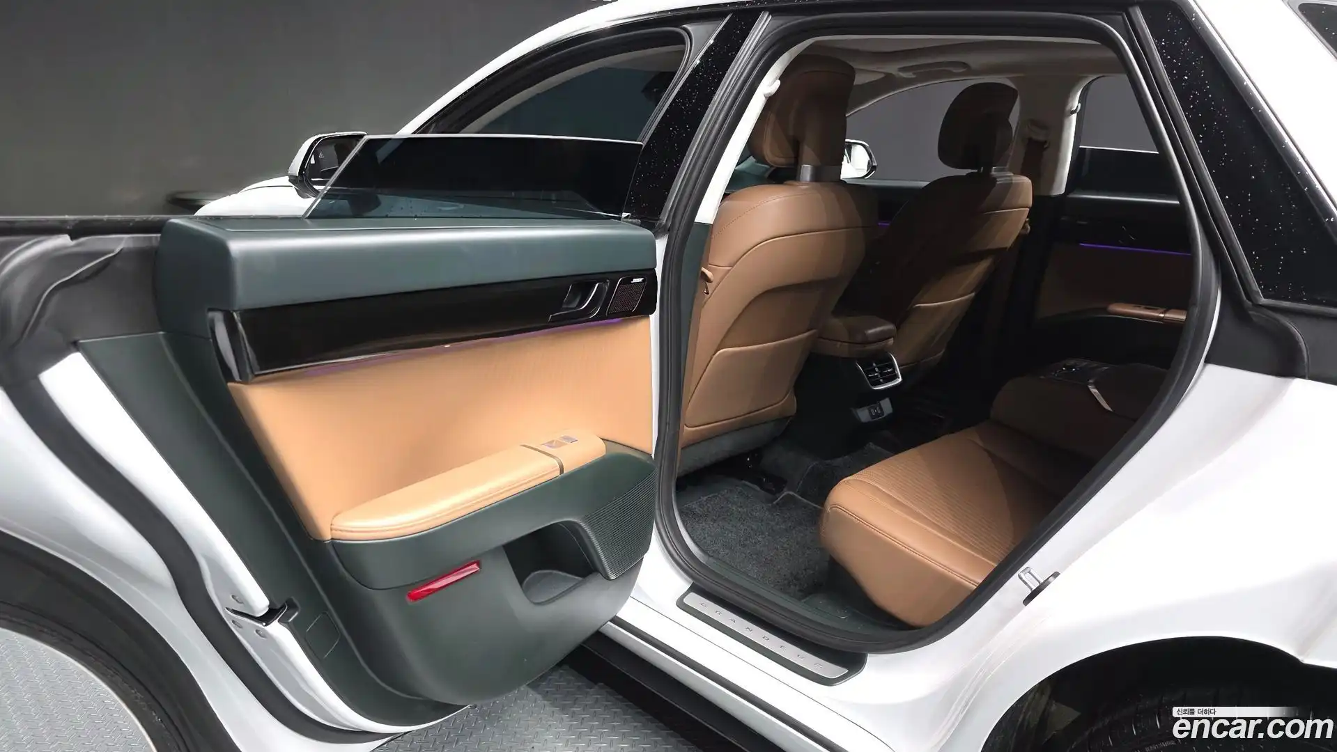 Grandeur Hyundai 2024.3-INNER-036