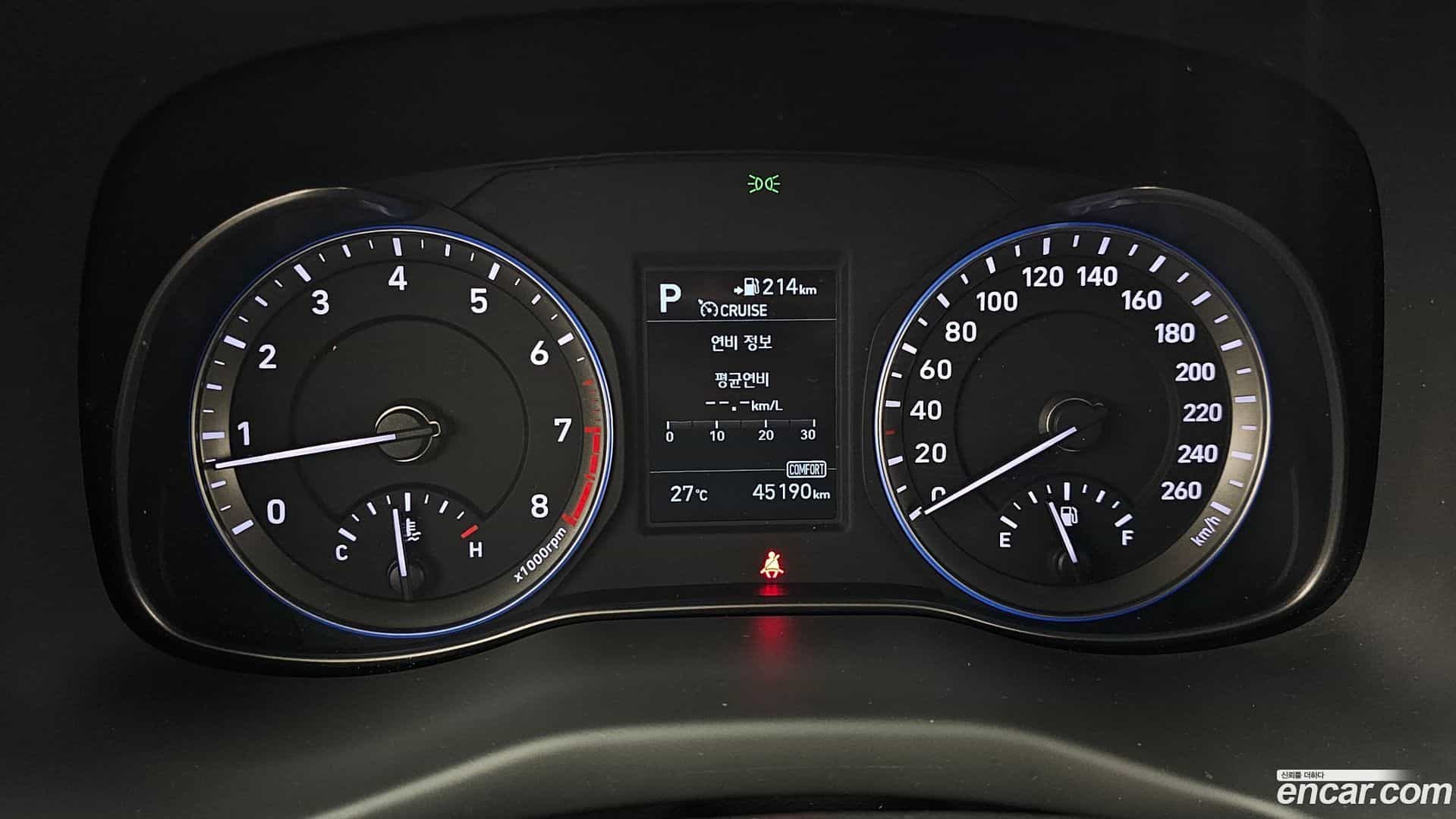 Kona Hyundai 2019.2-INNER-008