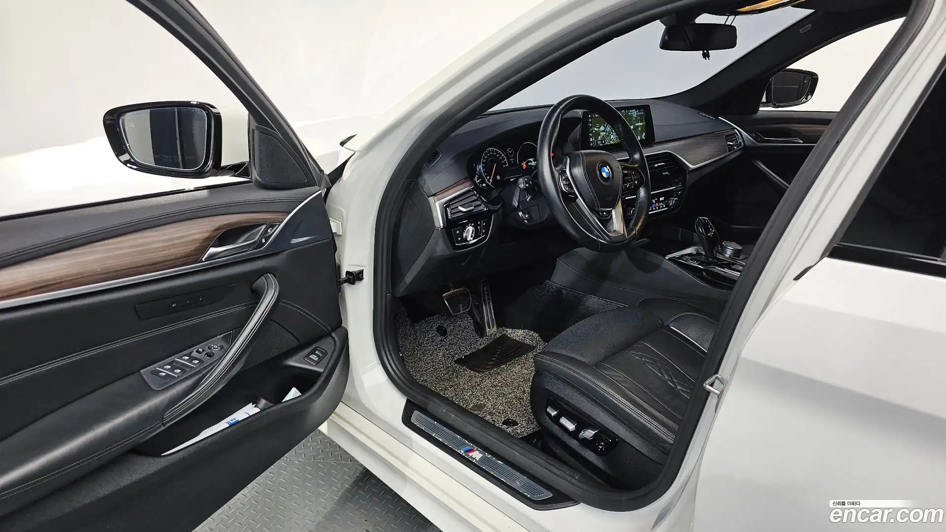 5-Series BMW 2017.3-INNER-010
