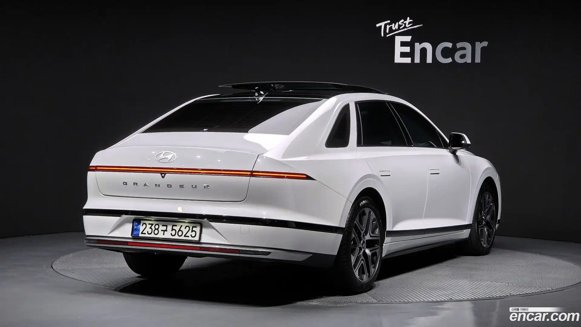 Grandeur Hyundai 2023.4-OUTER-002
