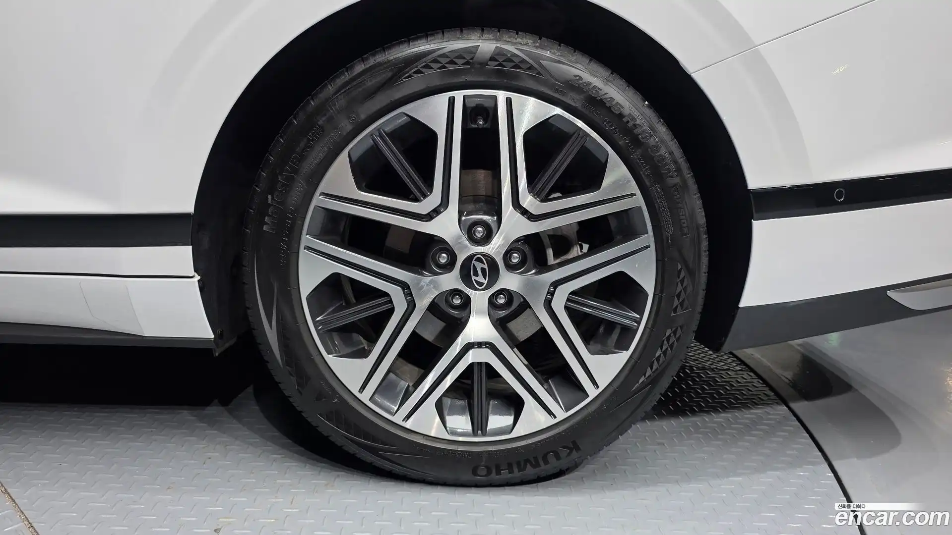 Grandeur Hyundai 2023.4-OUTER-031