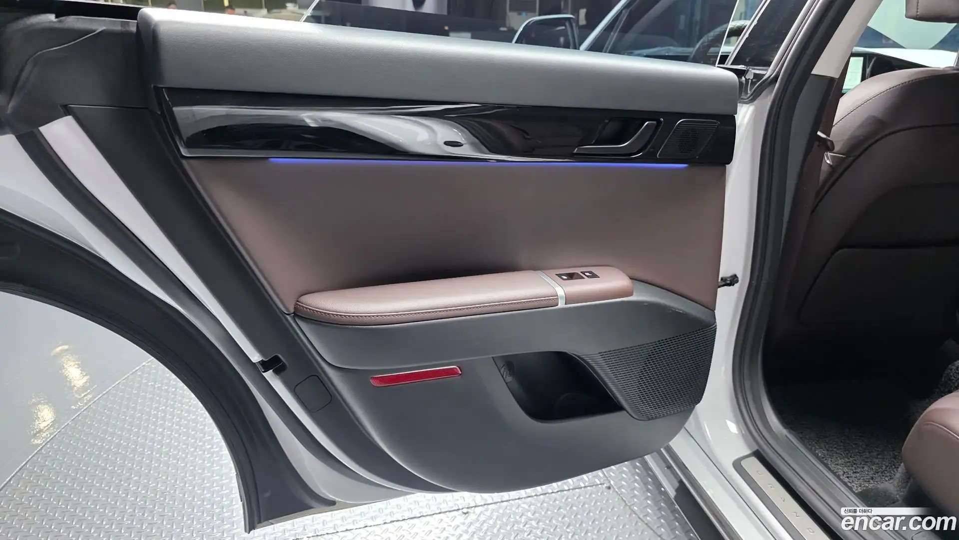 Grandeur Hyundai 2023.4-INNER-035