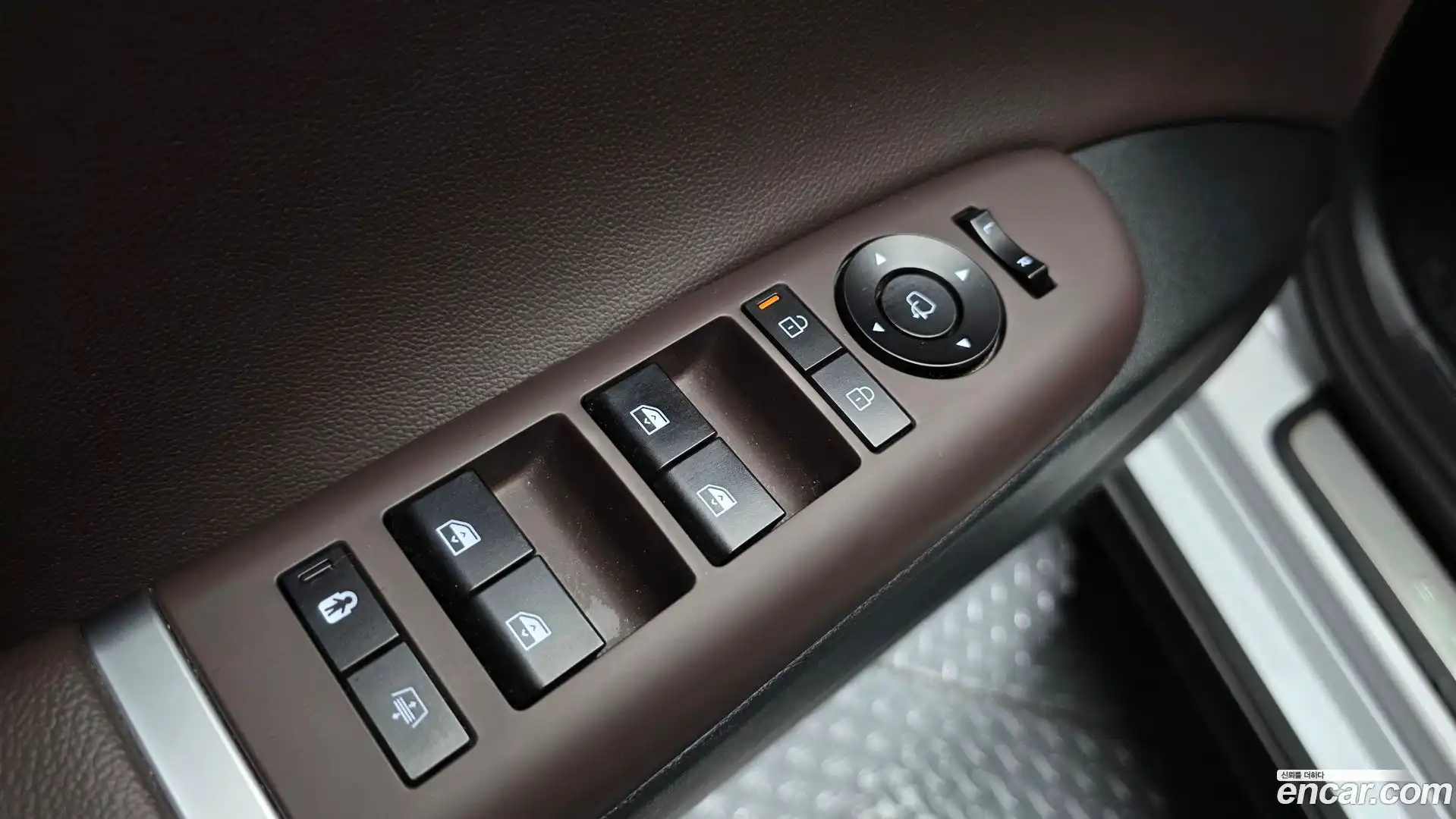 Grandeur Hyundai 2023.4-OPTION-042