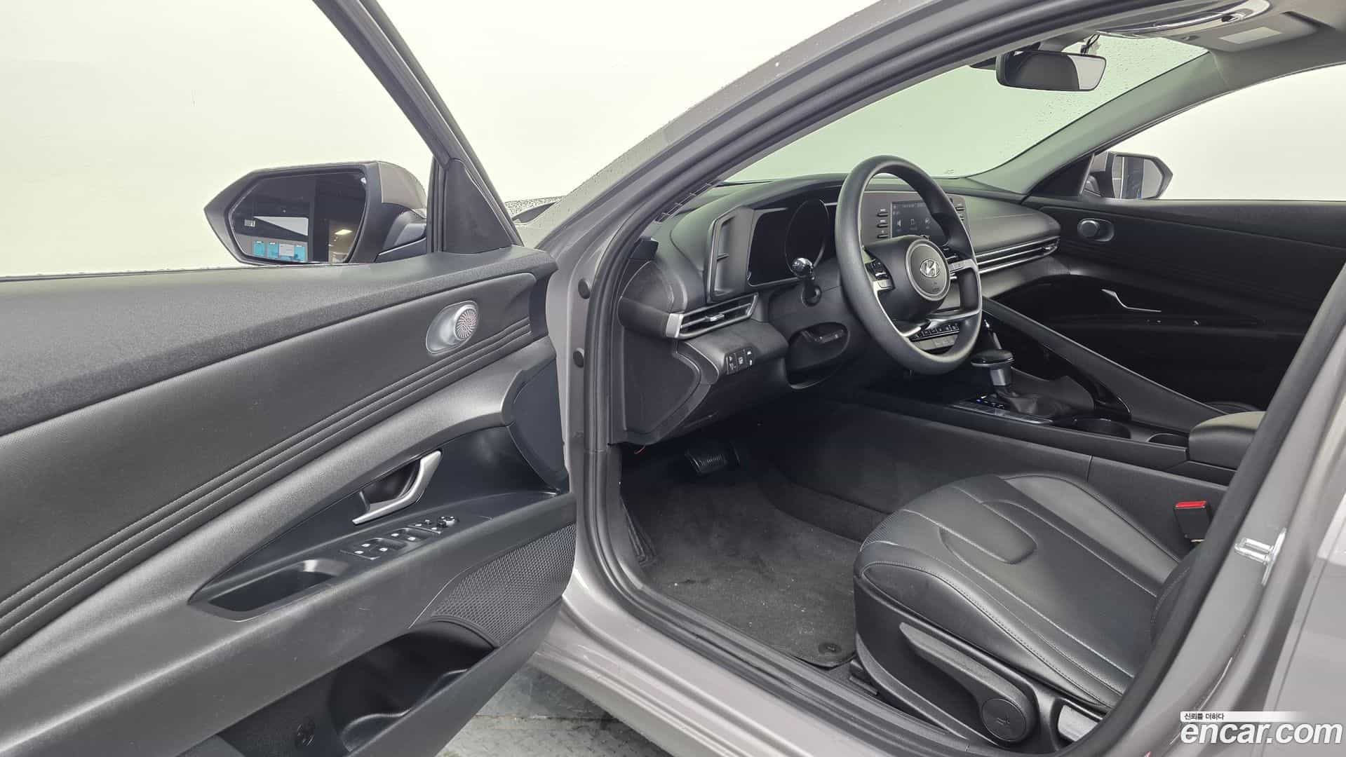 AVANTE Hyundai 2020.10-INNER-010