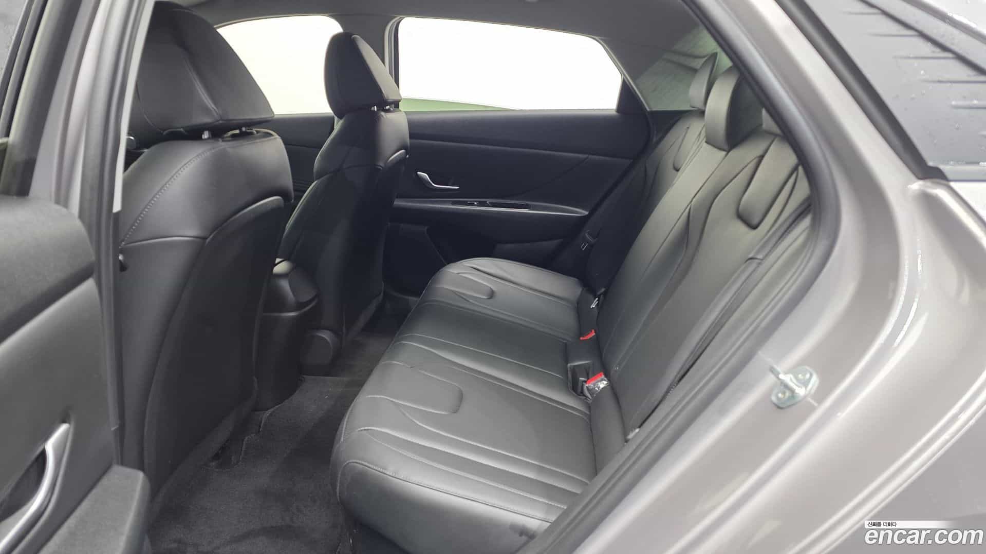 AVANTE Hyundai 2020.10-OPTION-016