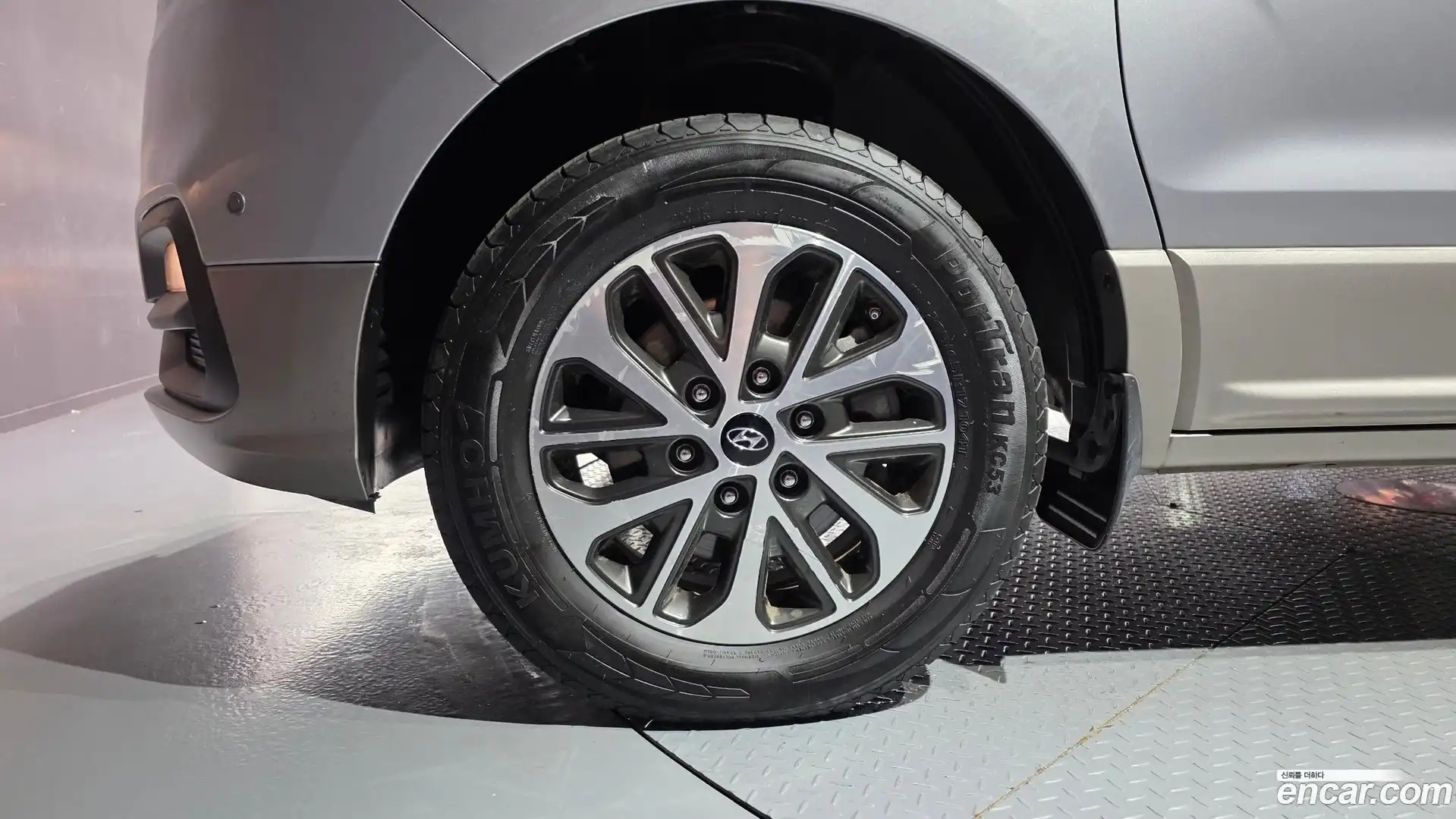 Starex Hyundai 2018.5-OUTER-005