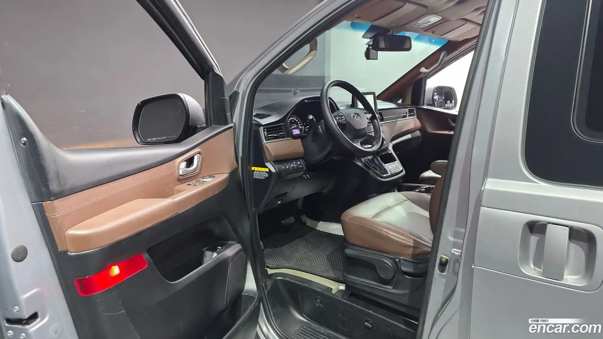 Starex Hyundai 2018.5-INNER-010