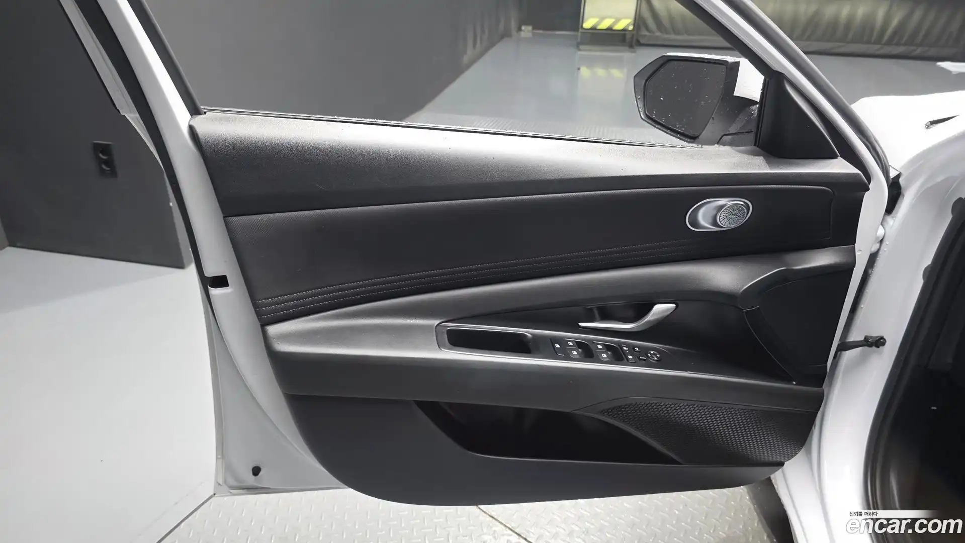 AVANTE Hyundai 2025.1-INNER-034
