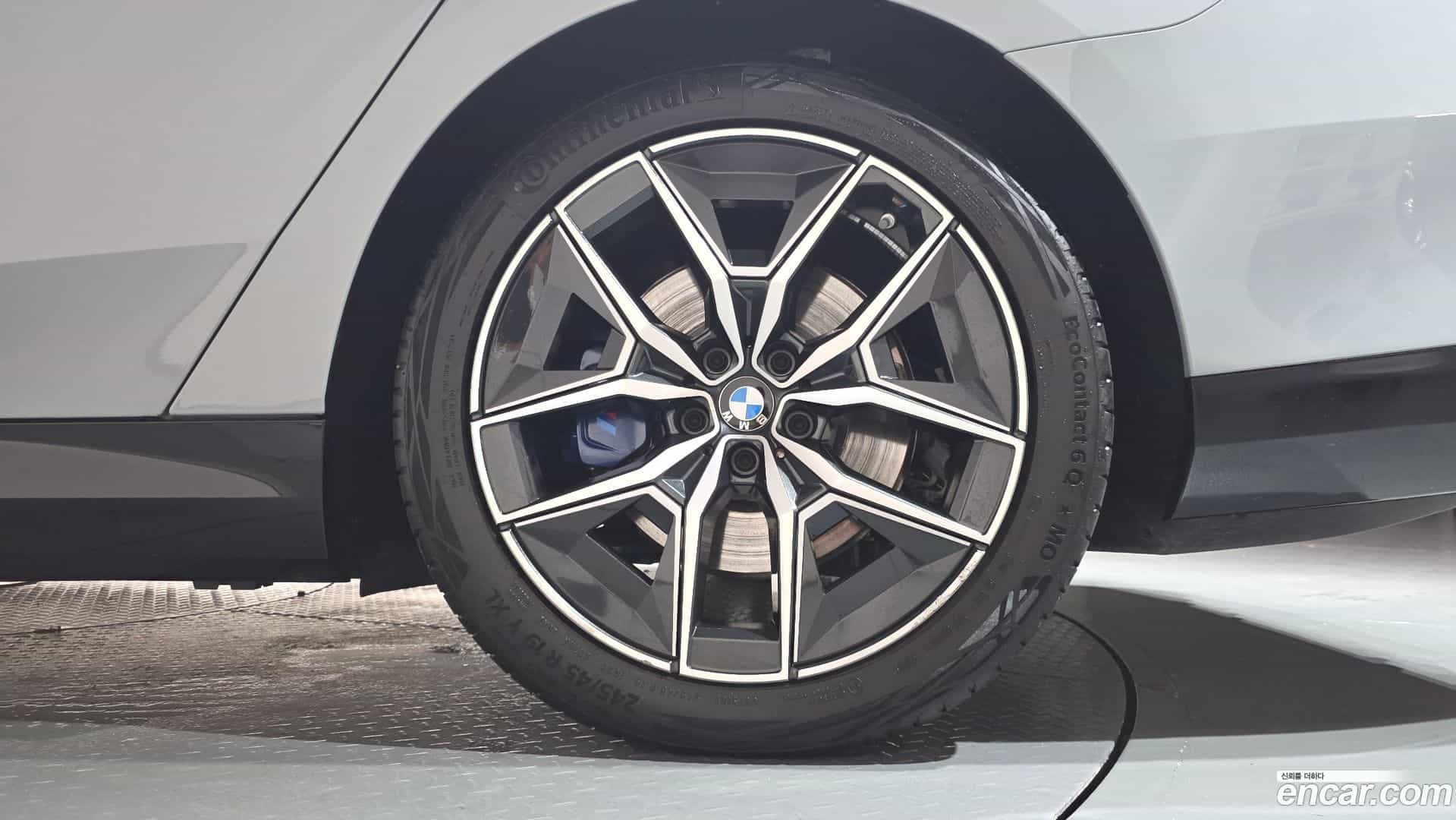 i5 BMW 2025.8-OUTER-031
