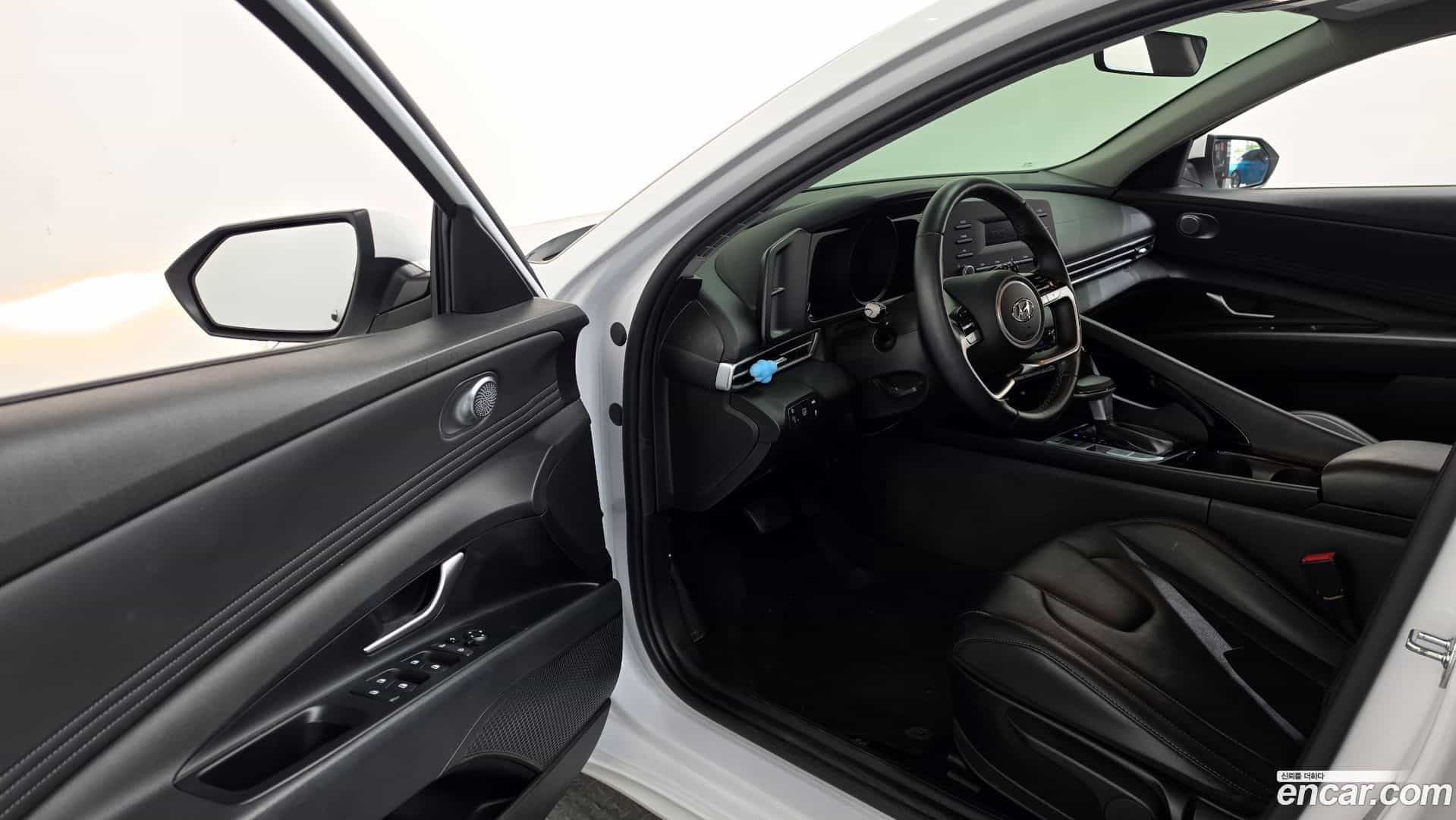 AVANTE Hyundai 2020.10-INNER-010