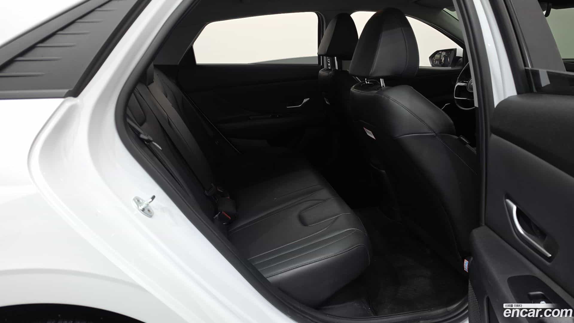 AVANTE Hyundai 2020.10-OPTION-016
