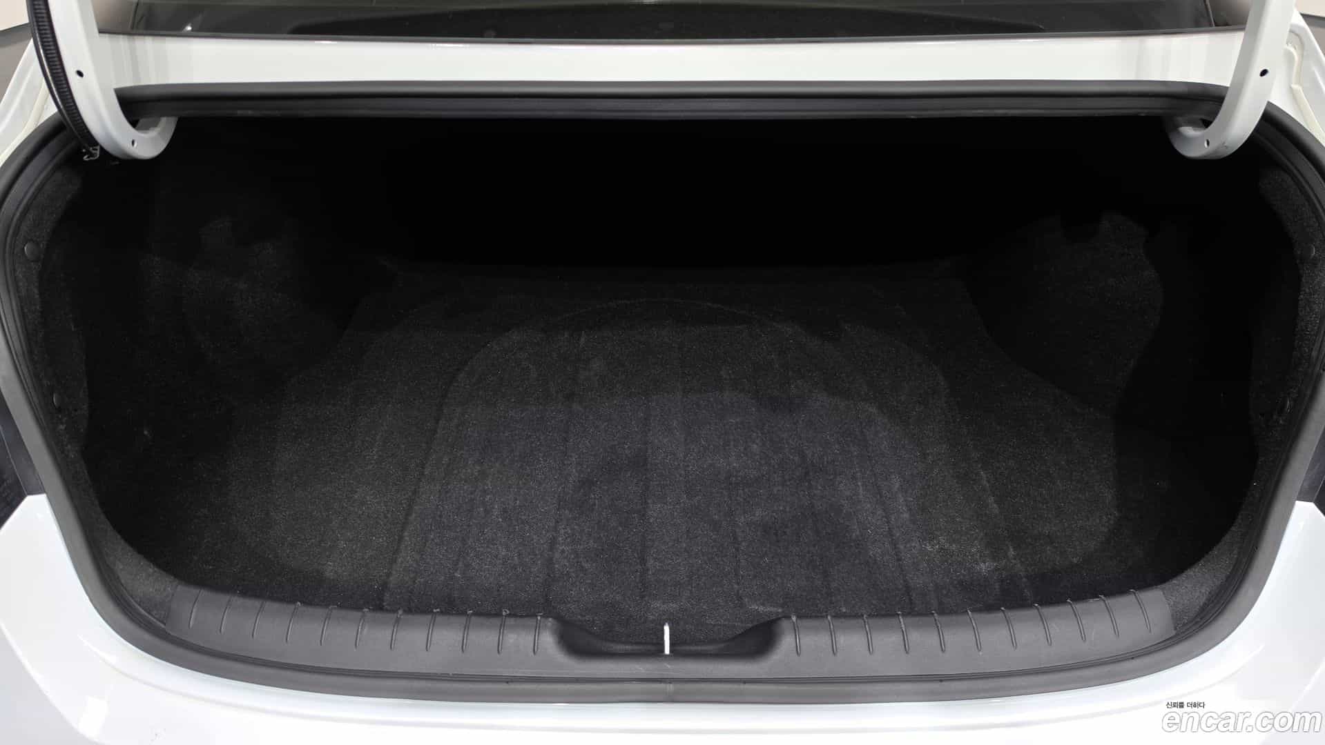AVANTE Hyundai 2020.10-OPTION-024