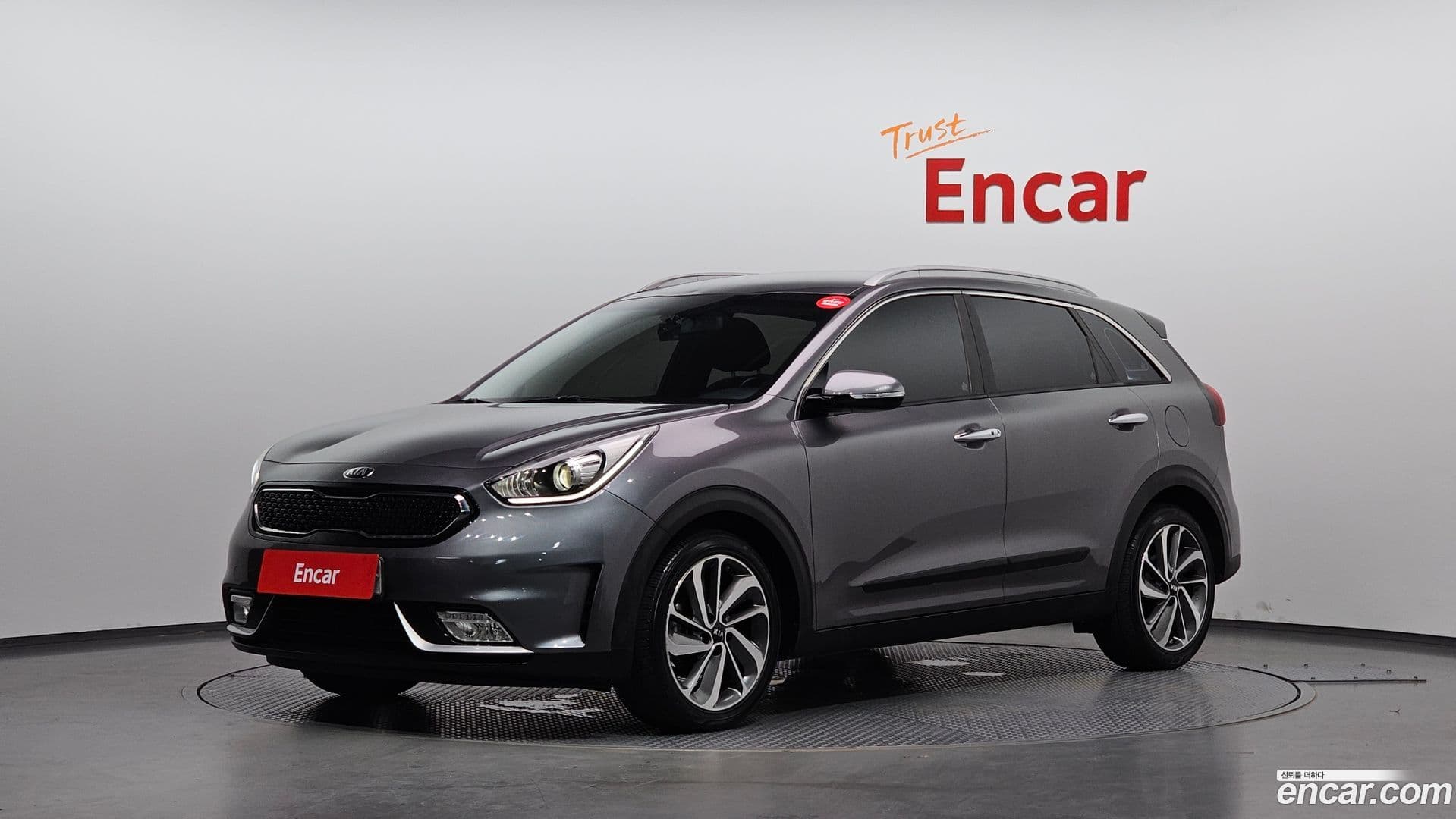 Main__Slider__Photo:Niro Kia 2016.6-0