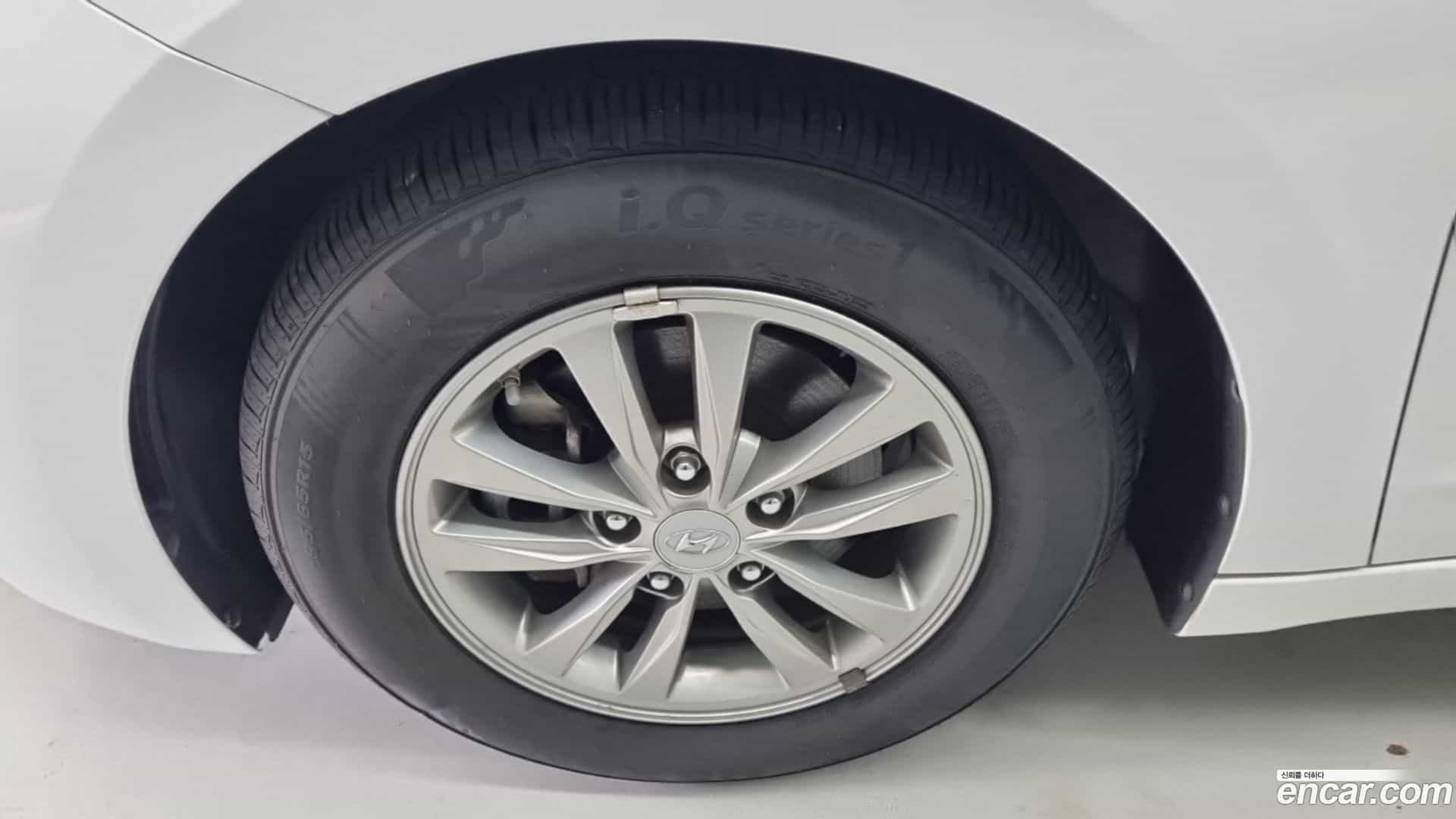 AVANTE Hyundai 2019.9-OUTER-005