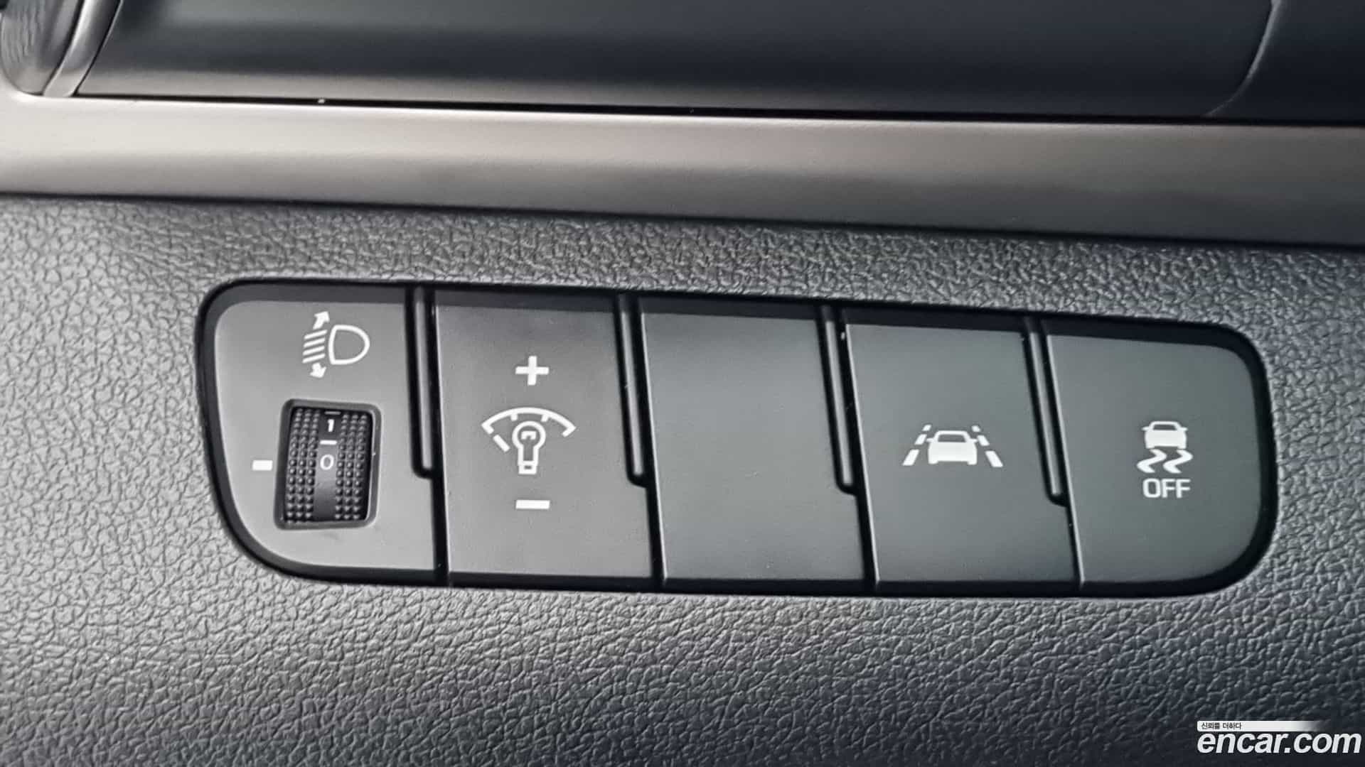 AVANTE Hyundai 2019.9-OPTION-017
