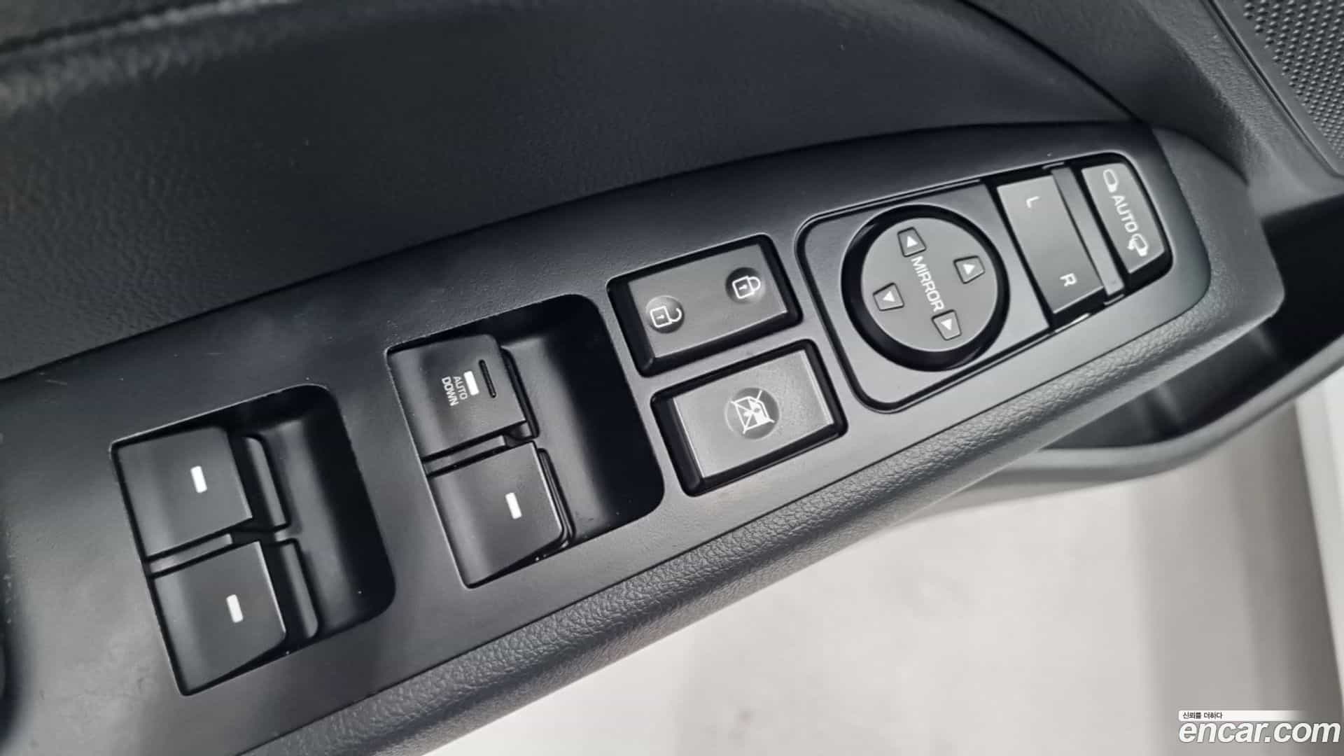 AVANTE Hyundai 2019.9-OPTION-020