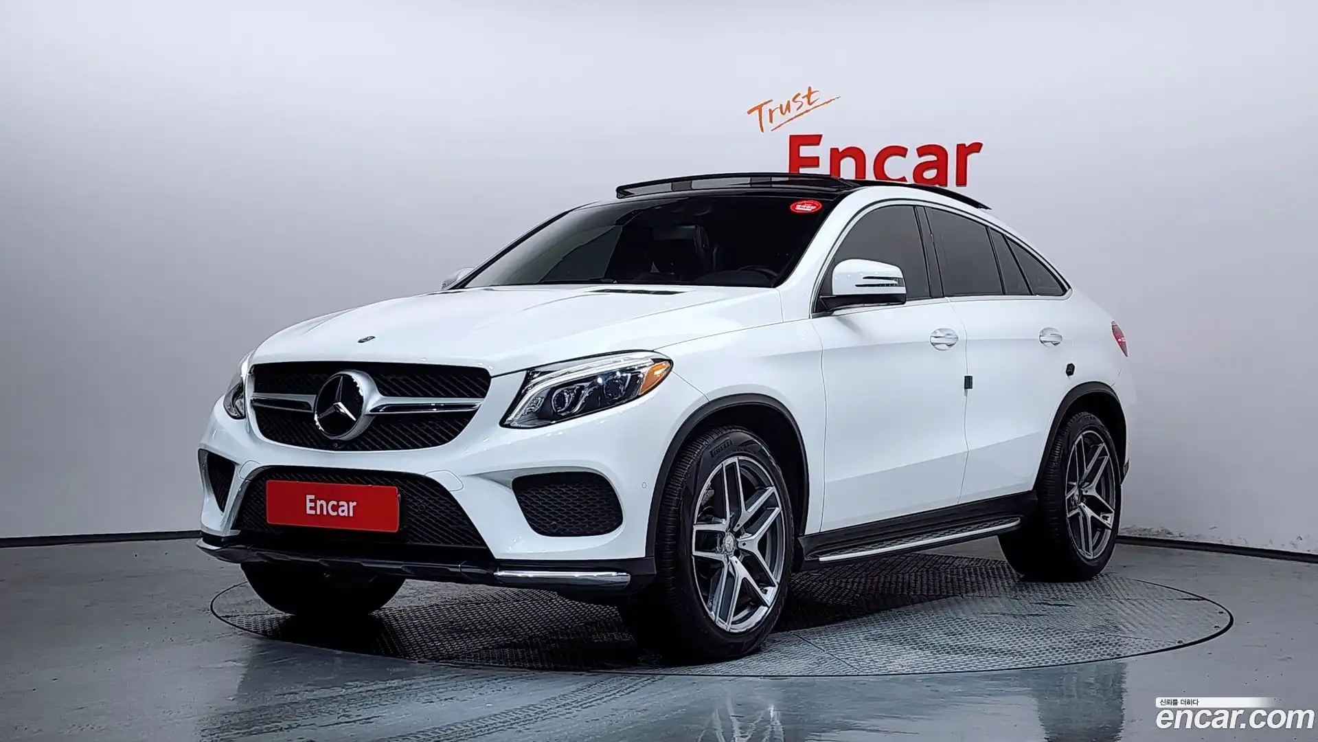 GLE-Class Mercedes-Benz 2016.9-OUTER-001