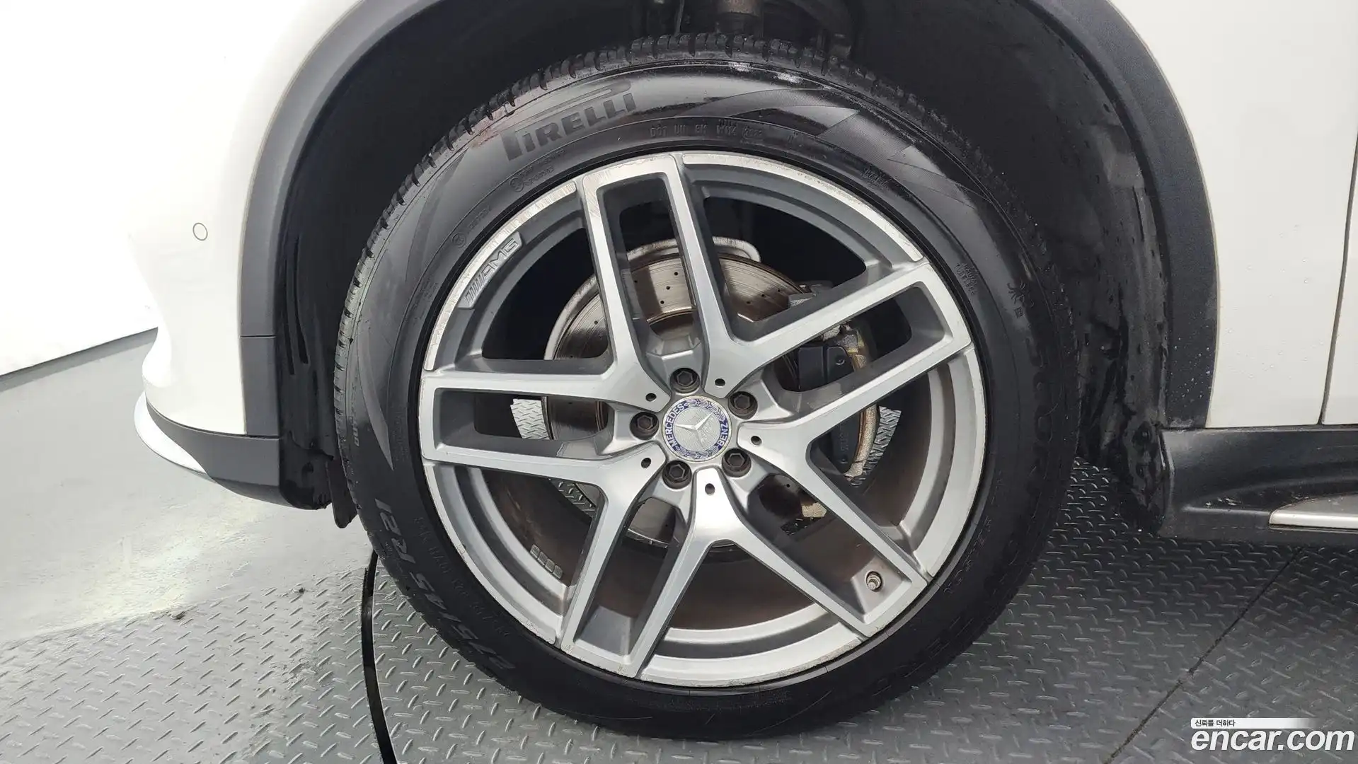 GLE-Class Mercedes-Benz 2016.9-OUTER-005