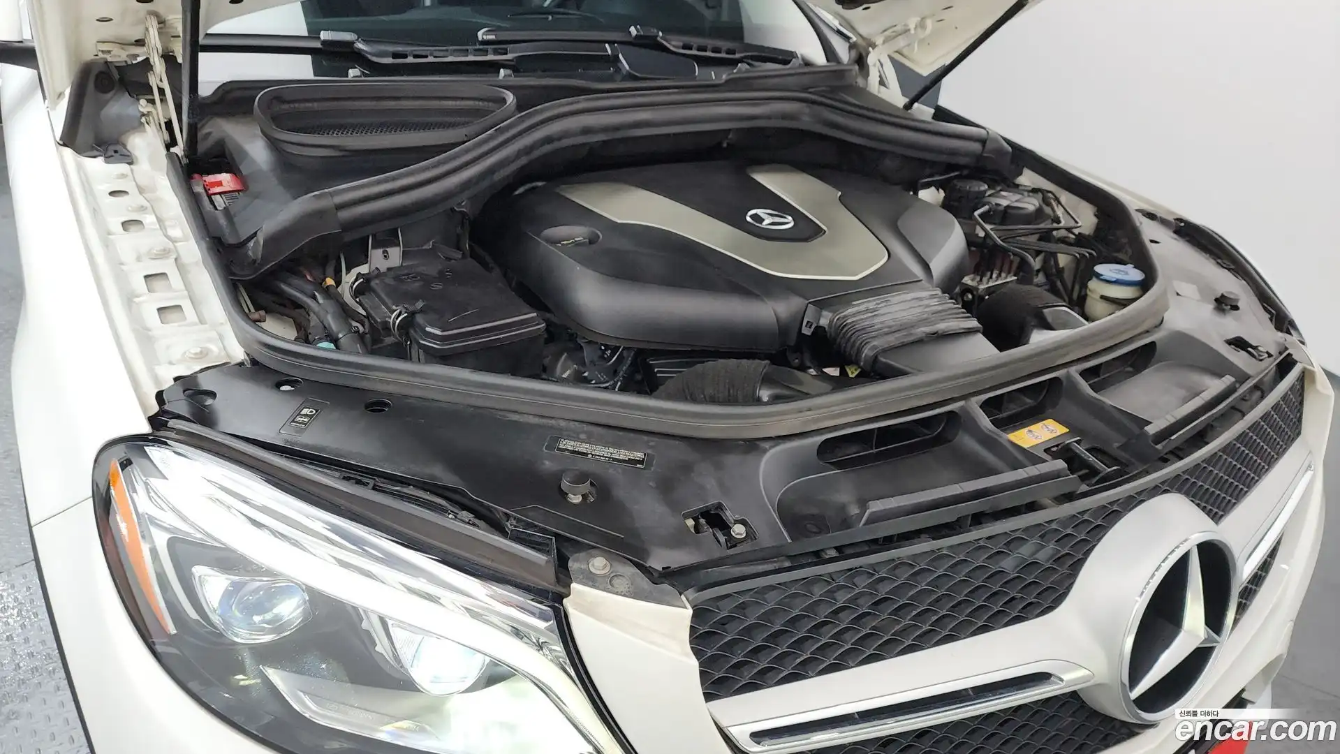 GLE-Class Mercedes-Benz 2016.9-OUTER-006
