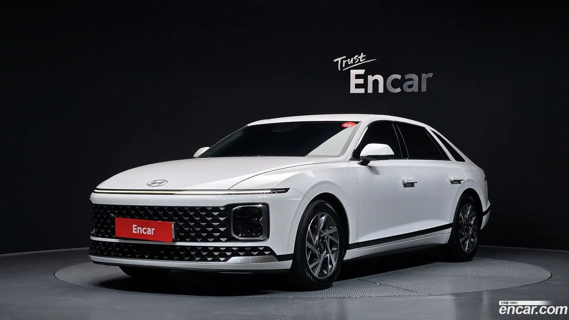 Main__Slider__Photo:Grandeur Hyundai 2023.0-0