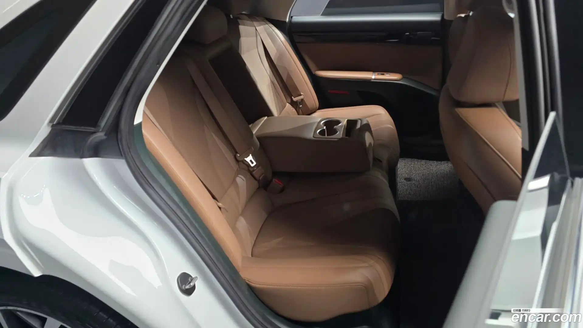 Grandeur Hyundai 2023.0-OPTION-015