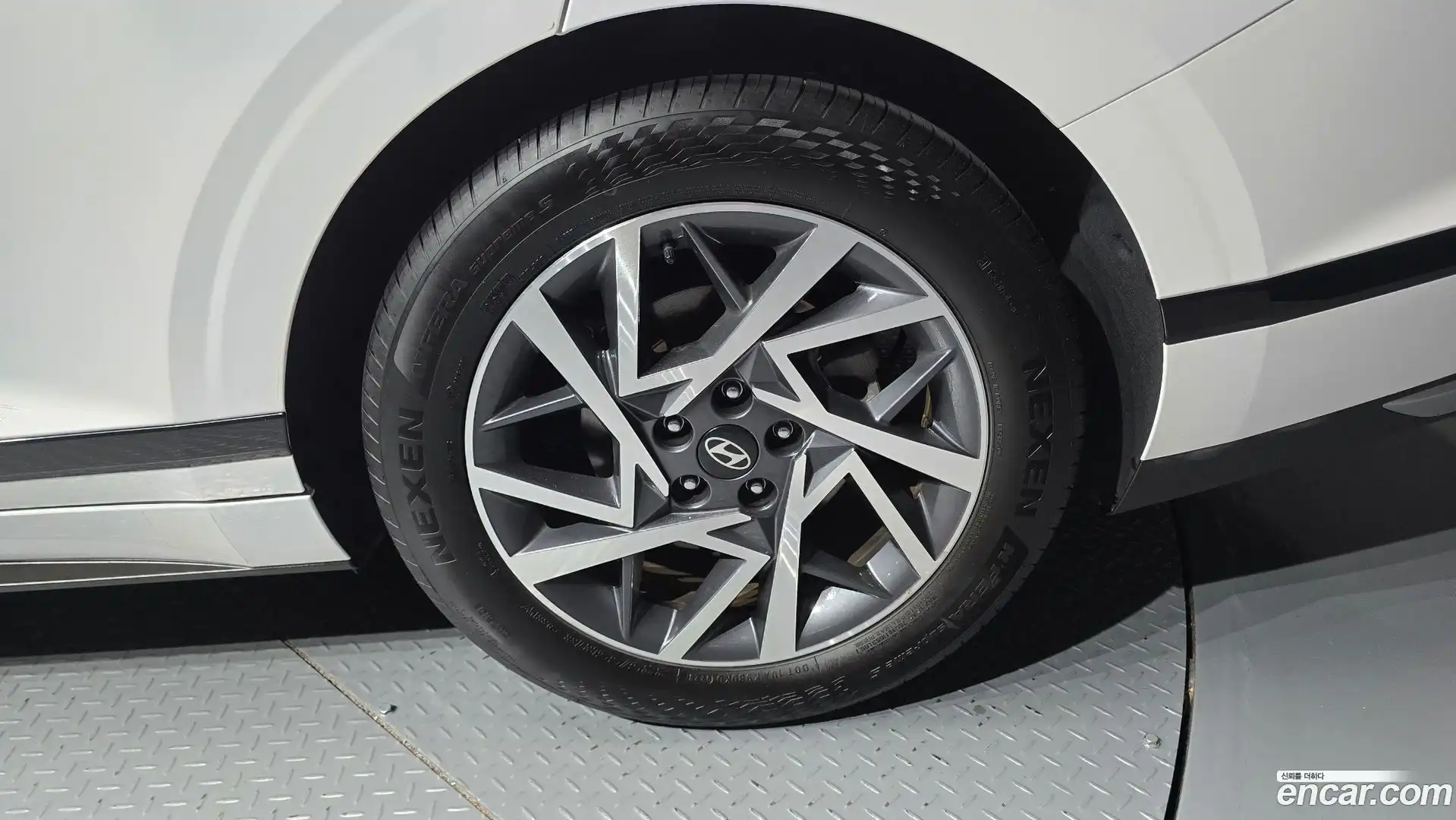 Grandeur Hyundai 2023.0-OUTER-031