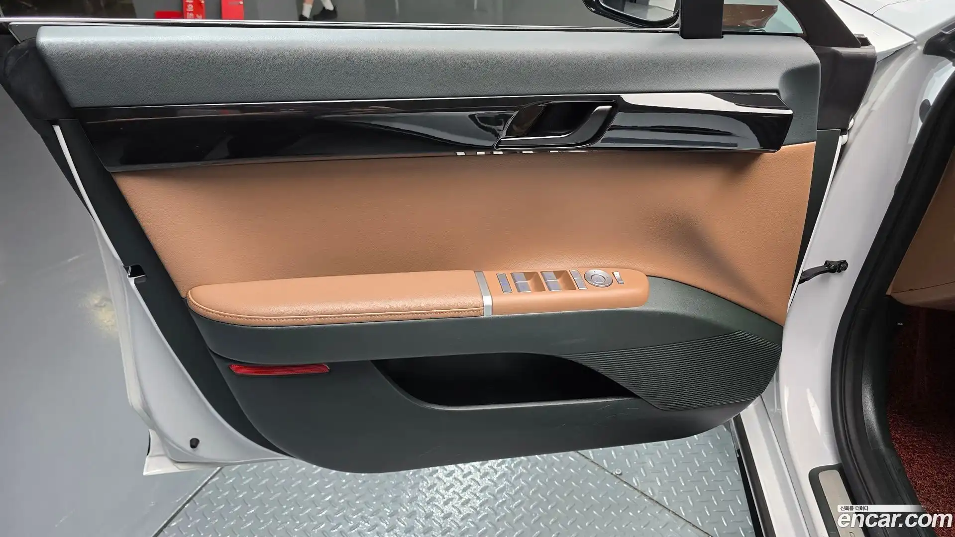 Grandeur Hyundai 2023.0-INNER-034