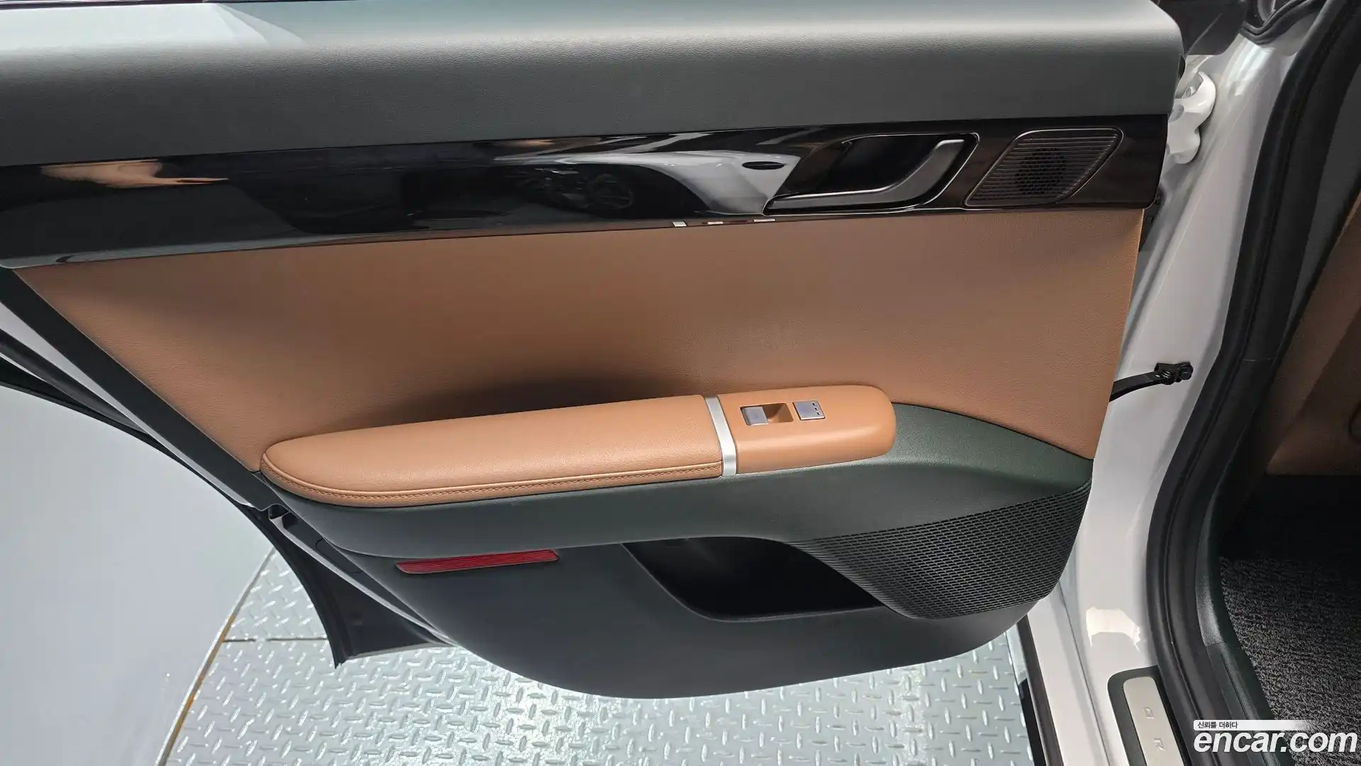 Grandeur Hyundai 2023.0-INNER-035