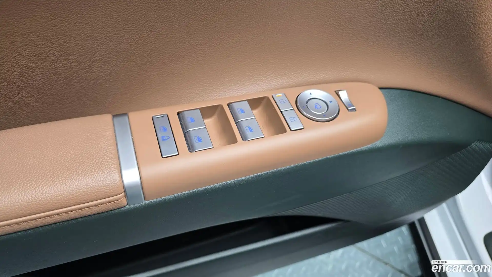 Grandeur Hyundai 2023.0-OPTION-040