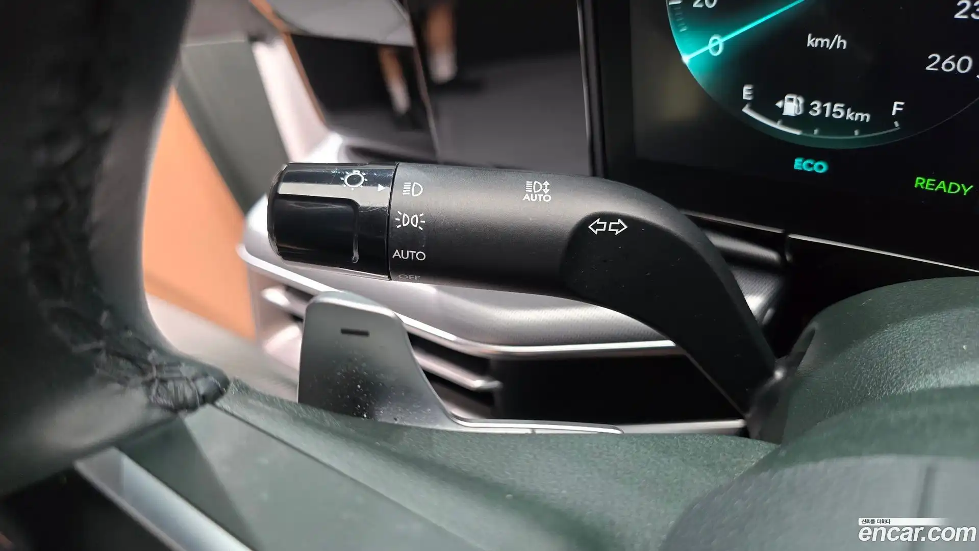 Grandeur Hyundai 2023.0-OPTION-042