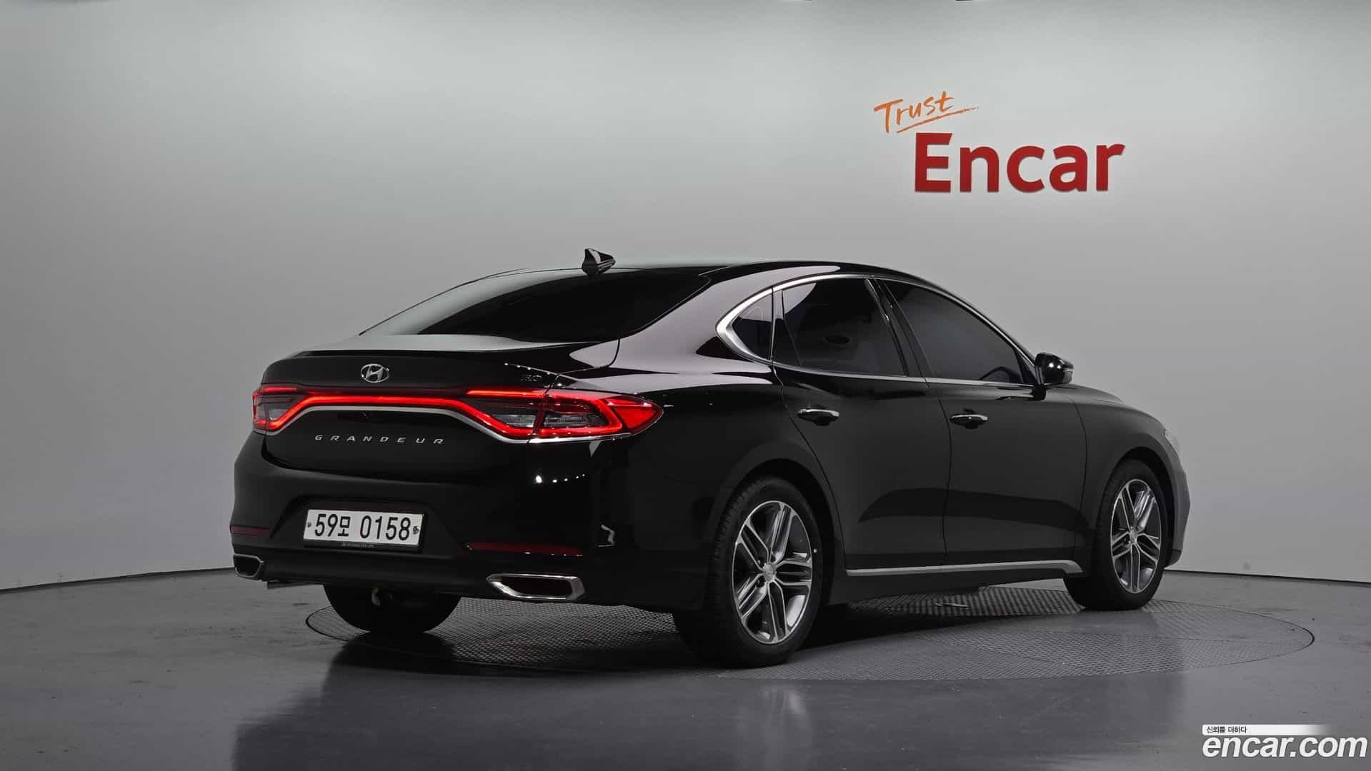Grandeur Hyundai 2017.0-OUTER-002
