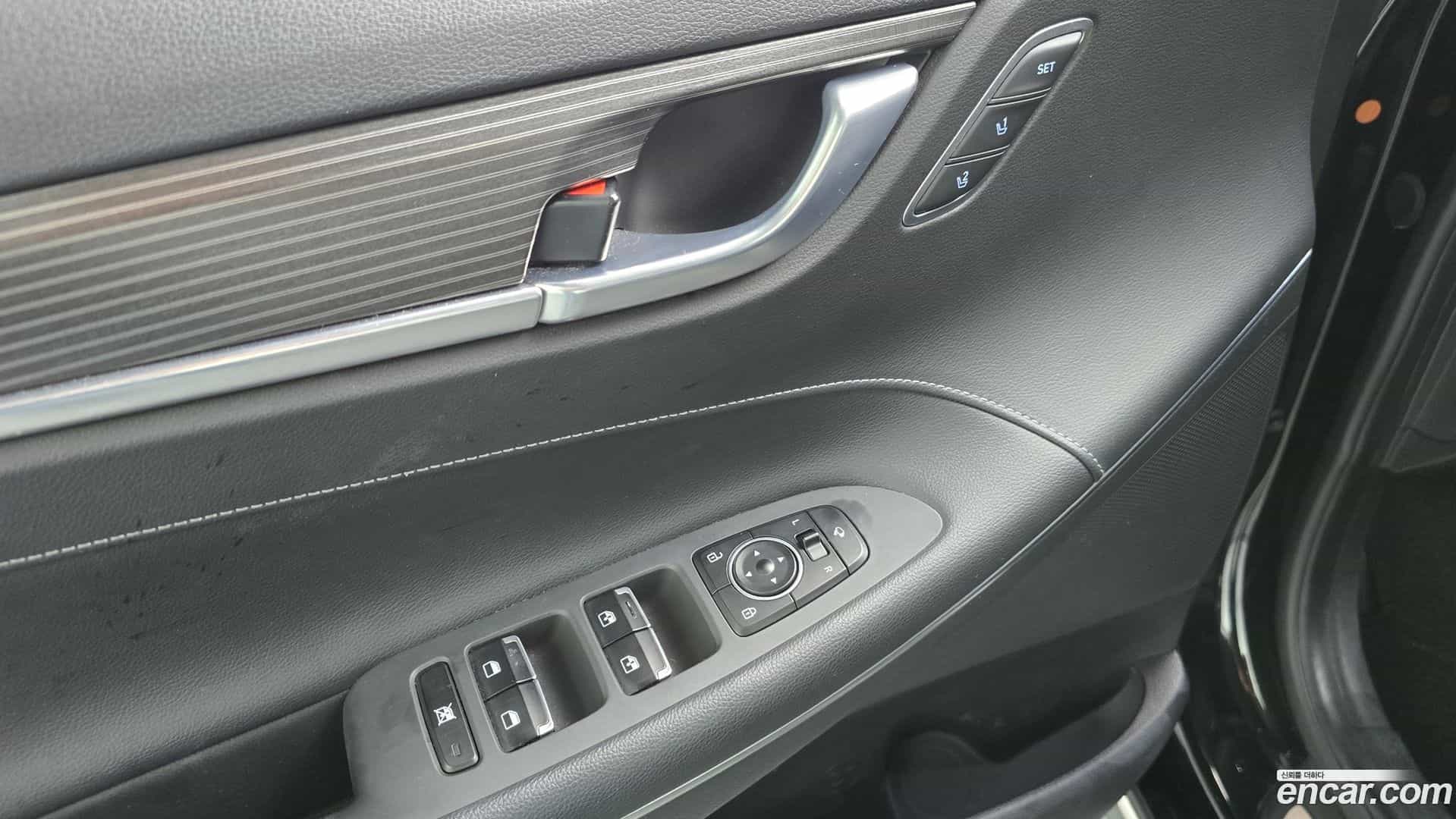 Grandeur Hyundai 2017.0-OPTION-018