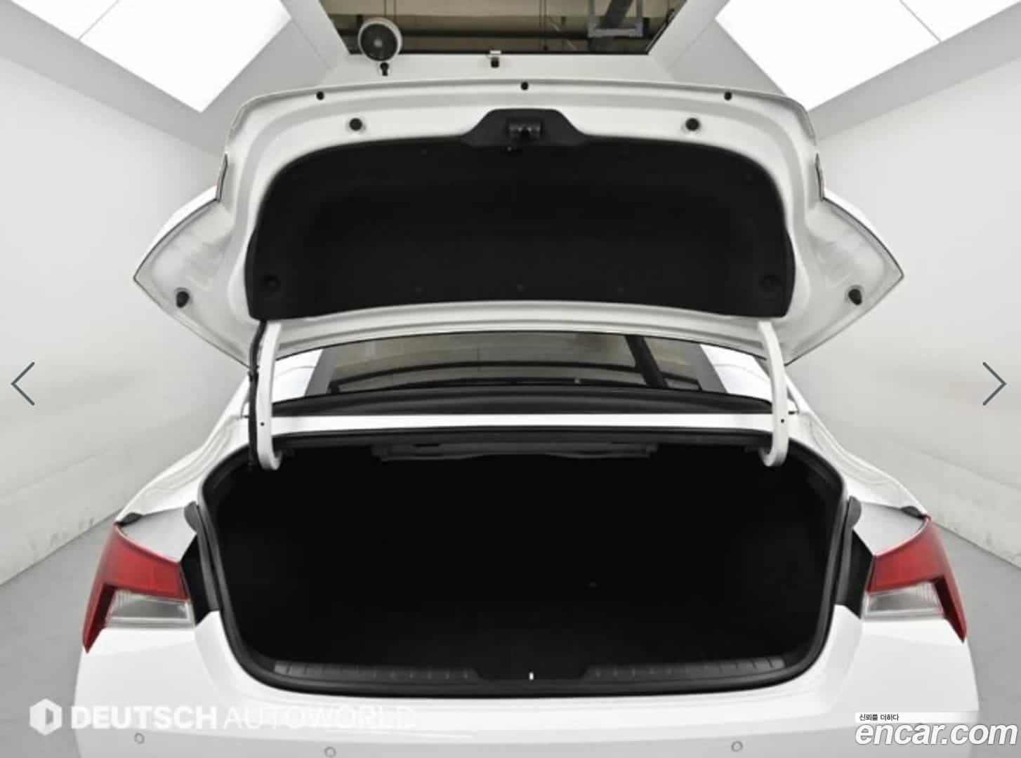 AVANTE Hyundai 2022.4-OPTION-023