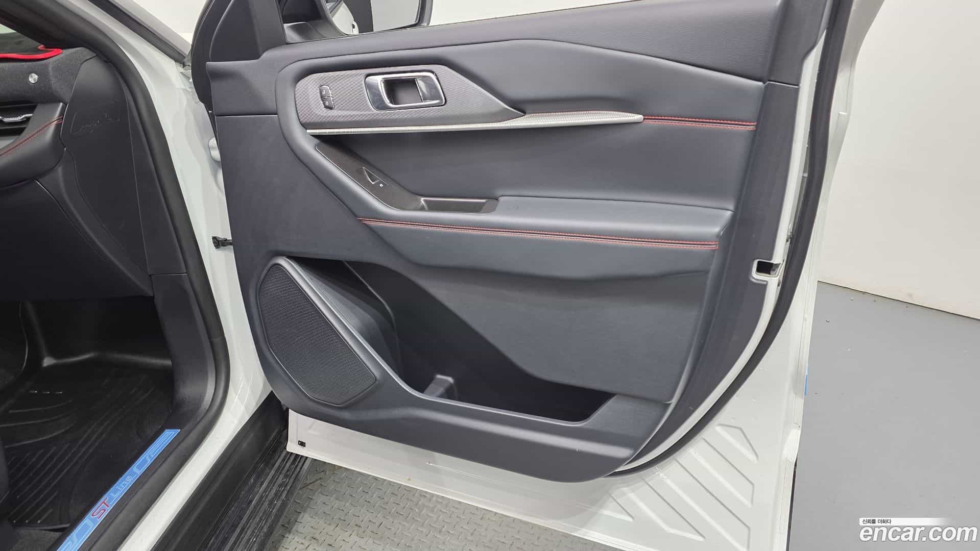Explorer Ford 2025.2-INNER-034